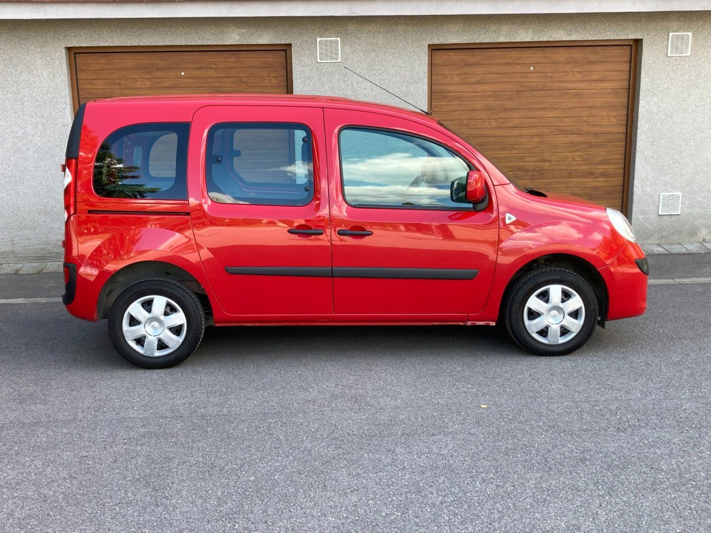Renault Kangoo, 1,6 64kW Koup. ČR - fotka 2