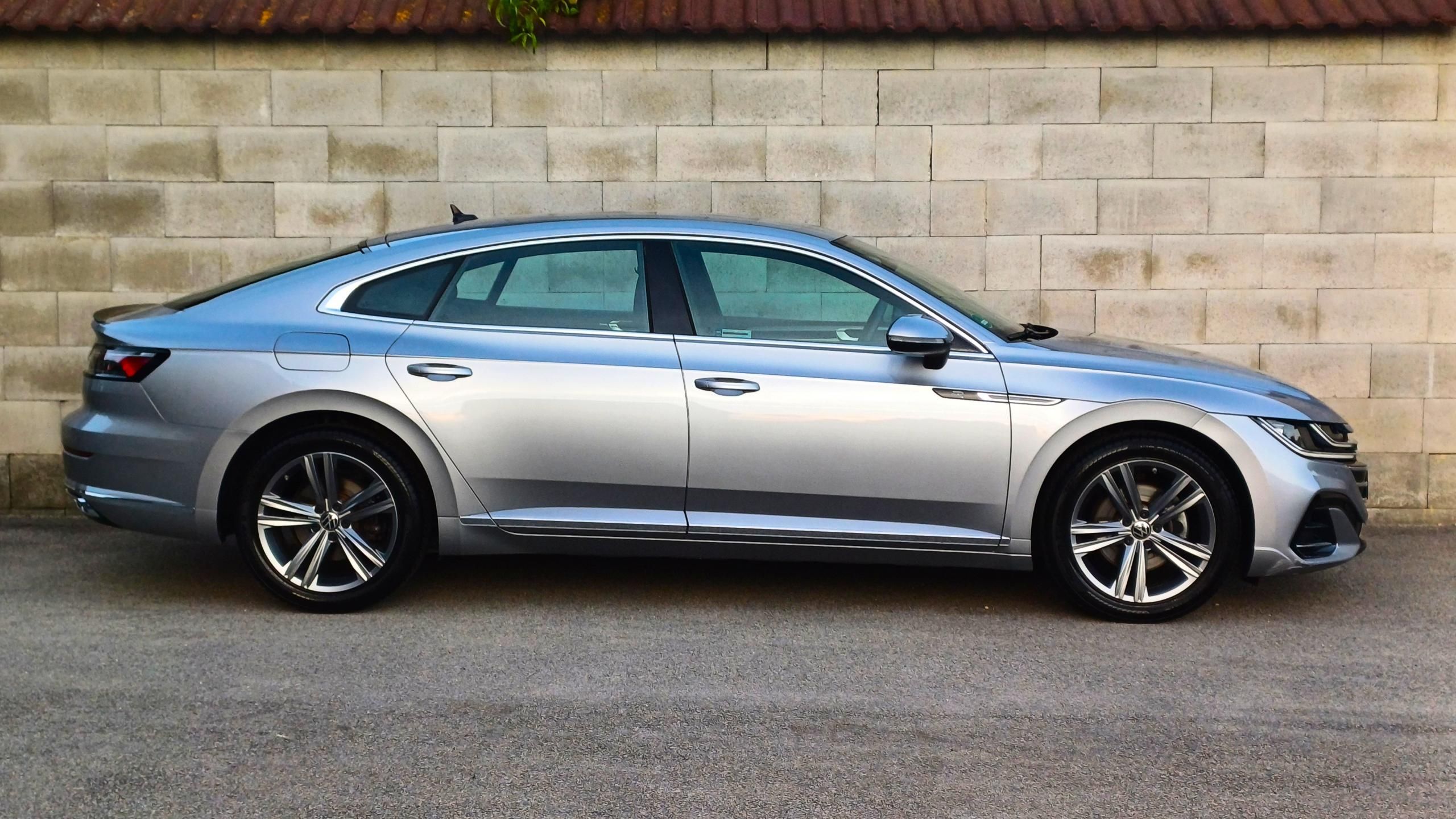 Volkswagen Arteon, 2.0 TDI 110kW R-LINE-TZ-DPH- - fotka 4