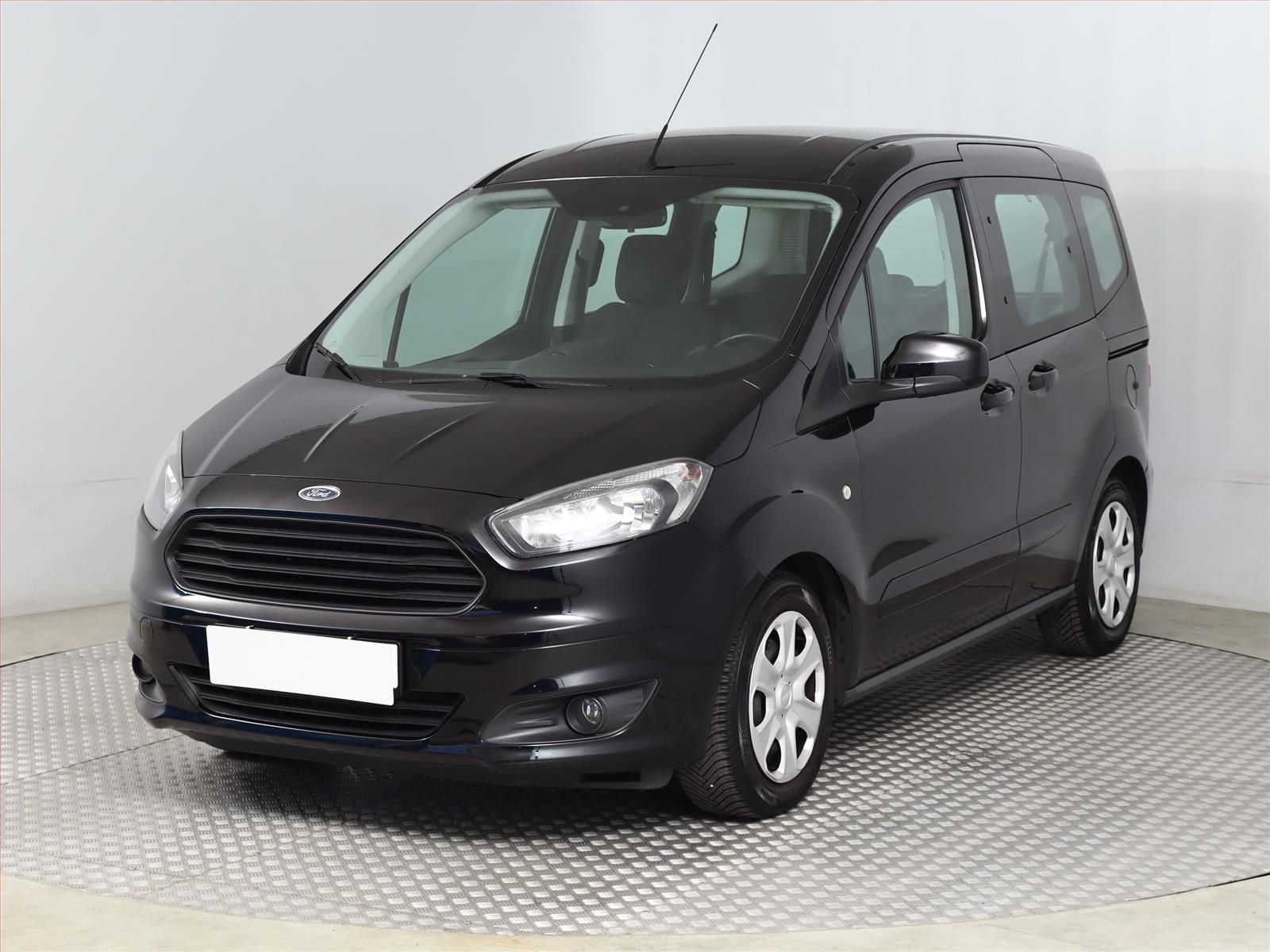 Ford Tourneo Courier, 1.0 EcoBoost, Trend, 5Míst - fotka 2