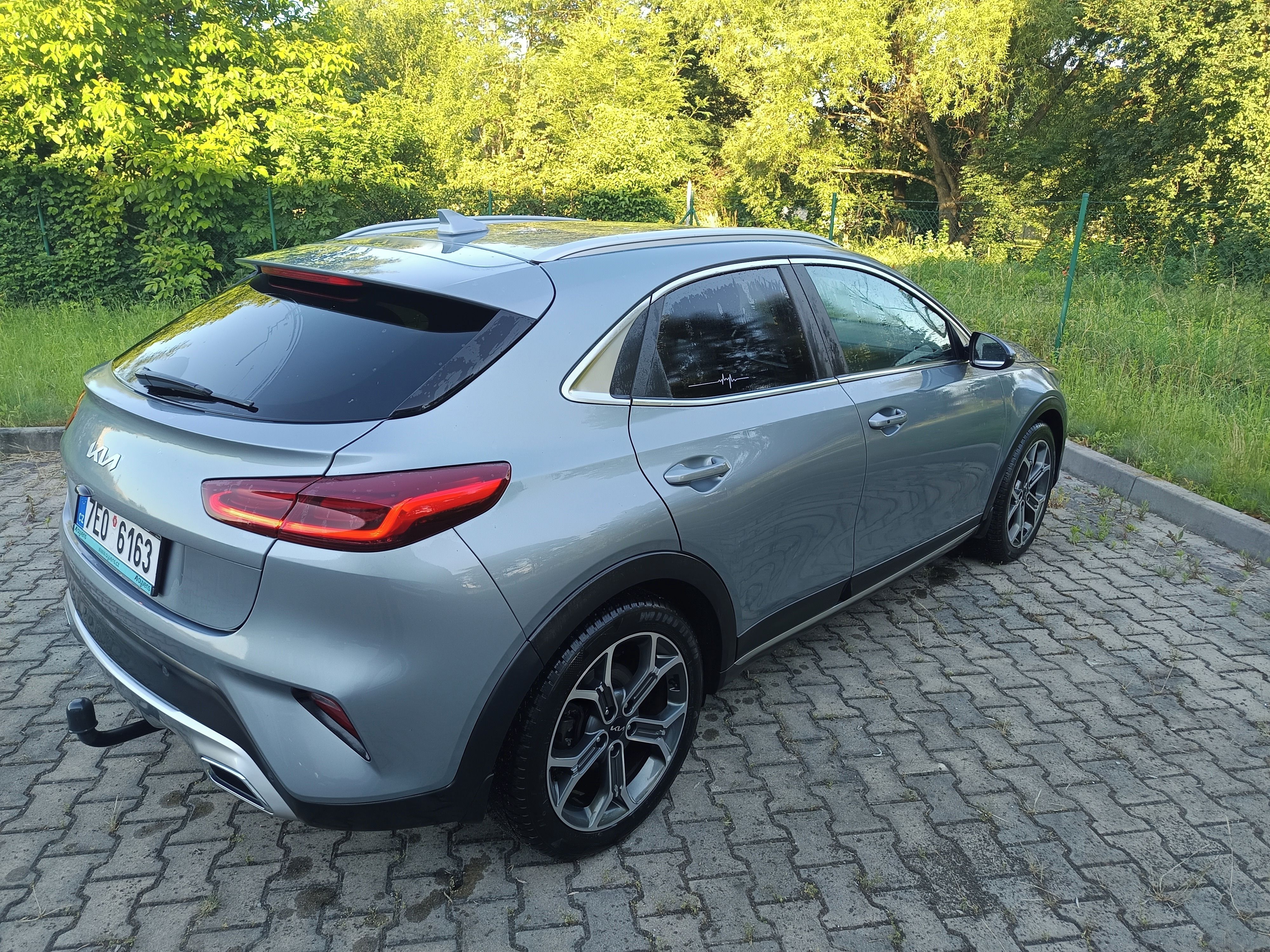 Kia XCee´d, Kia XCeed 1.5 T-GDI DCT - fotka 3