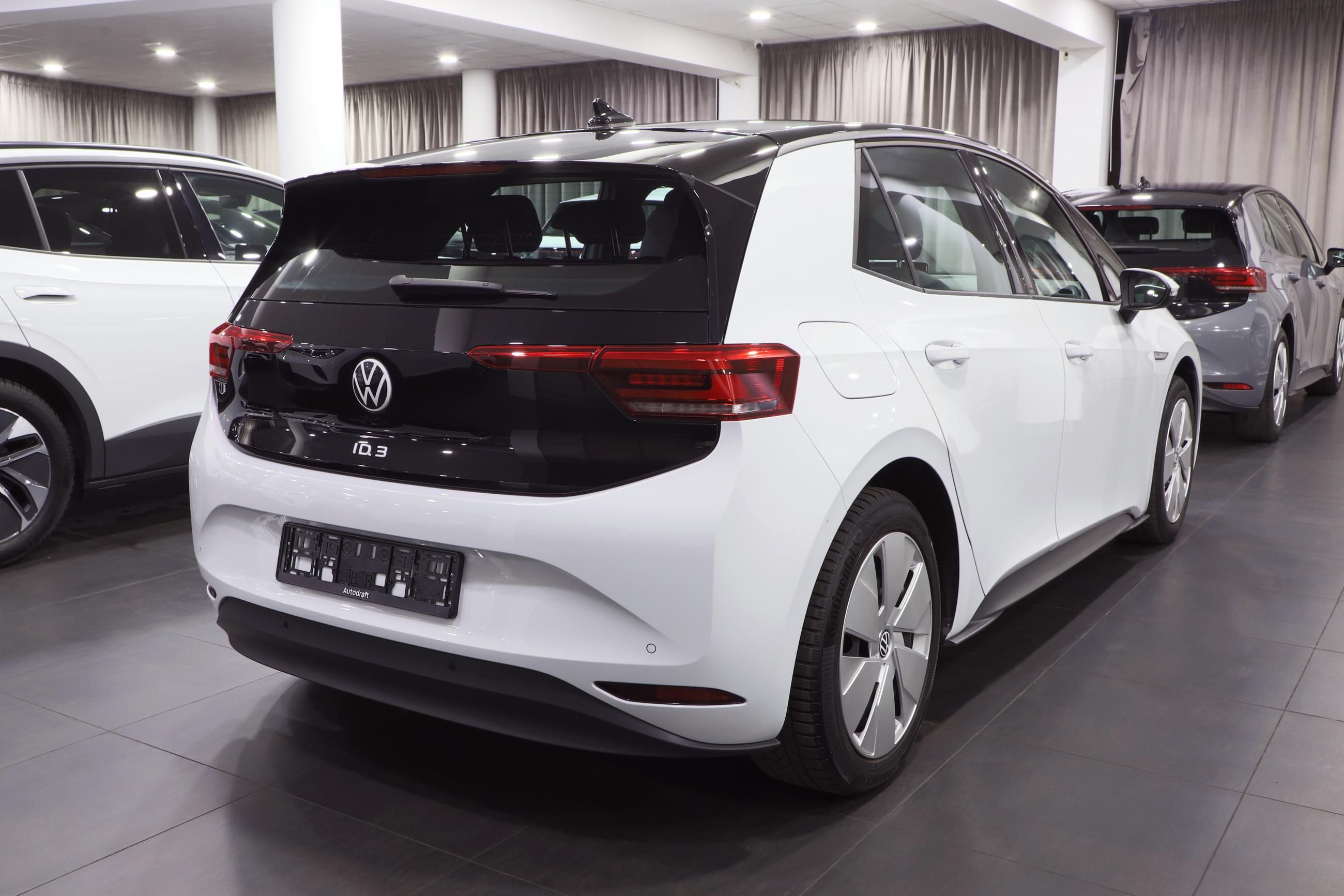 Volkswagen ID.3, ID.3 Pro 150kW / 2x sada 18'' - fotka 4