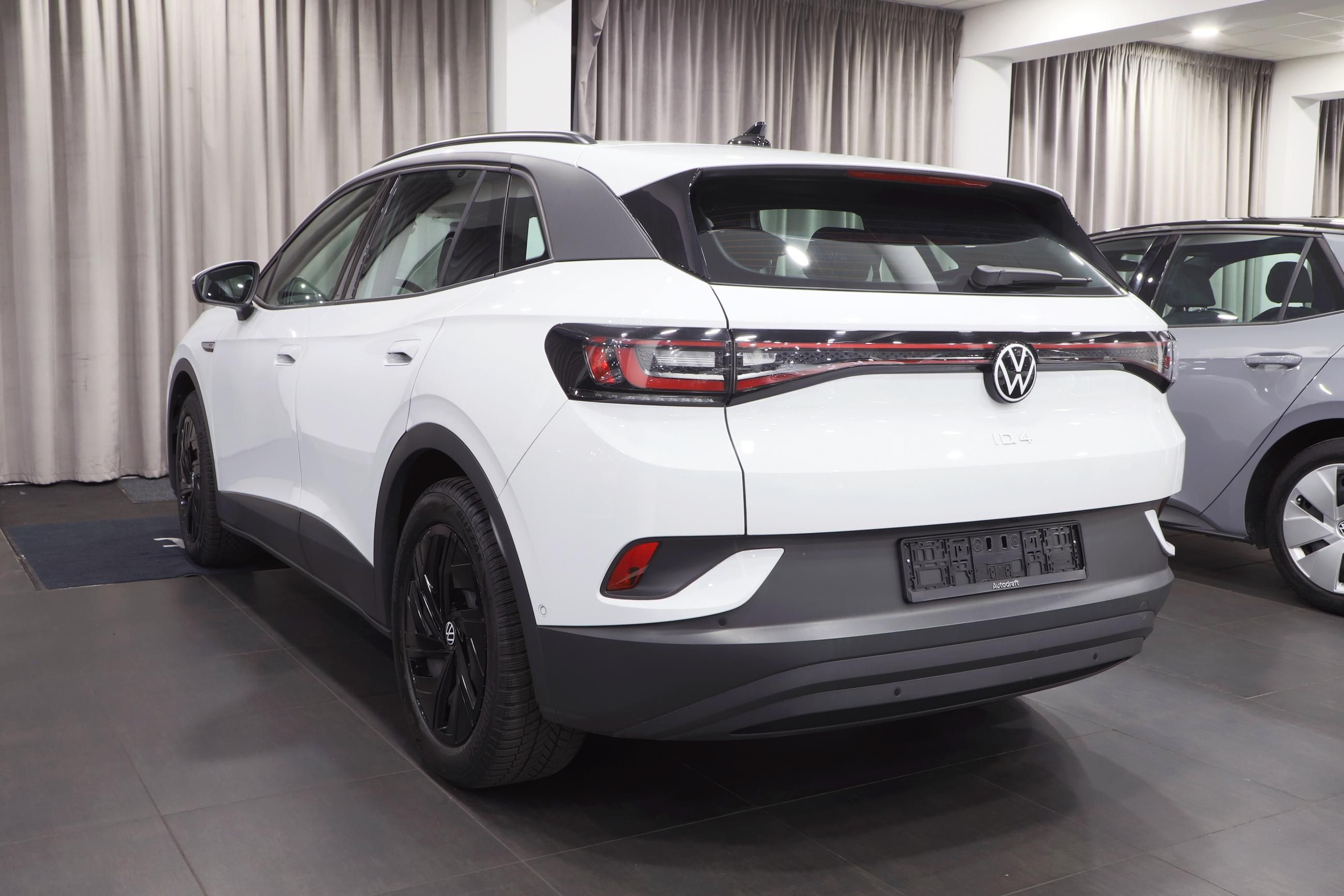 Volkswagen ID.4, ID.4 Pro 150kW / 2x sada 19'' - fotka 5