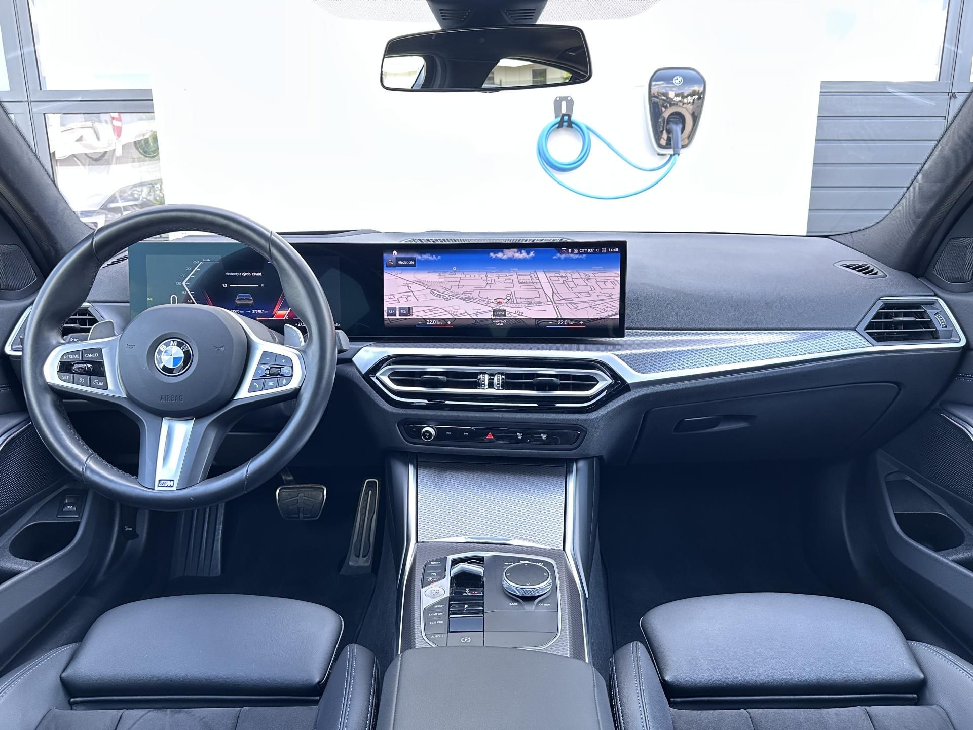 BMW Řada 3, 330i M-Sport - fotka 6