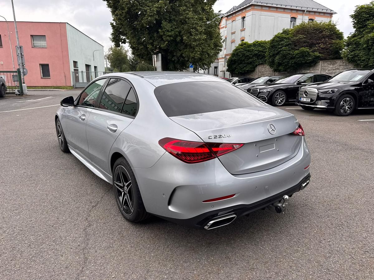 Mercedes-Benz Třídy C, C 220 d 4MATIC - fotka 5