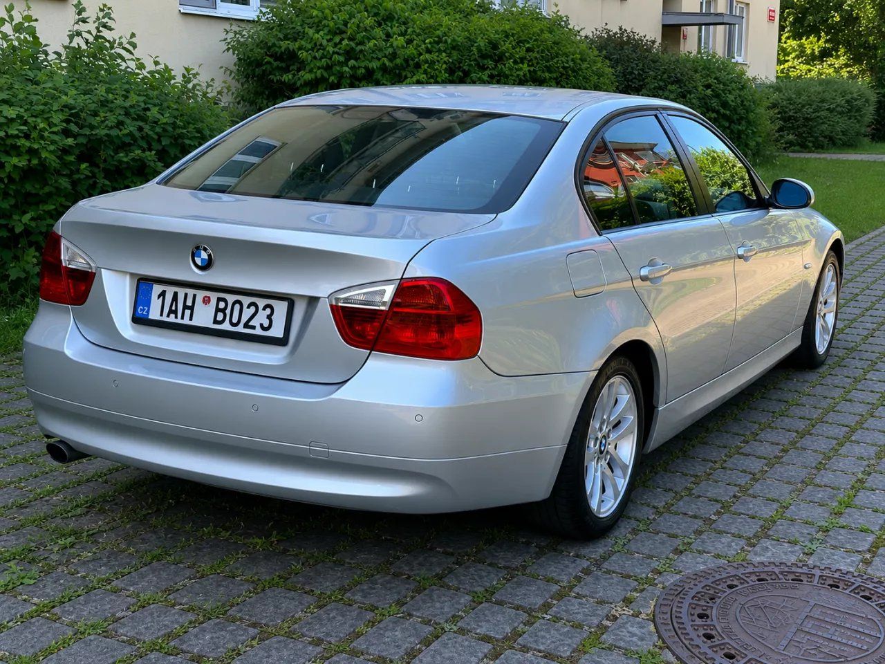 BMW Řada 3, 320i 105 kW 1.majitel Tempomat - fotka 4