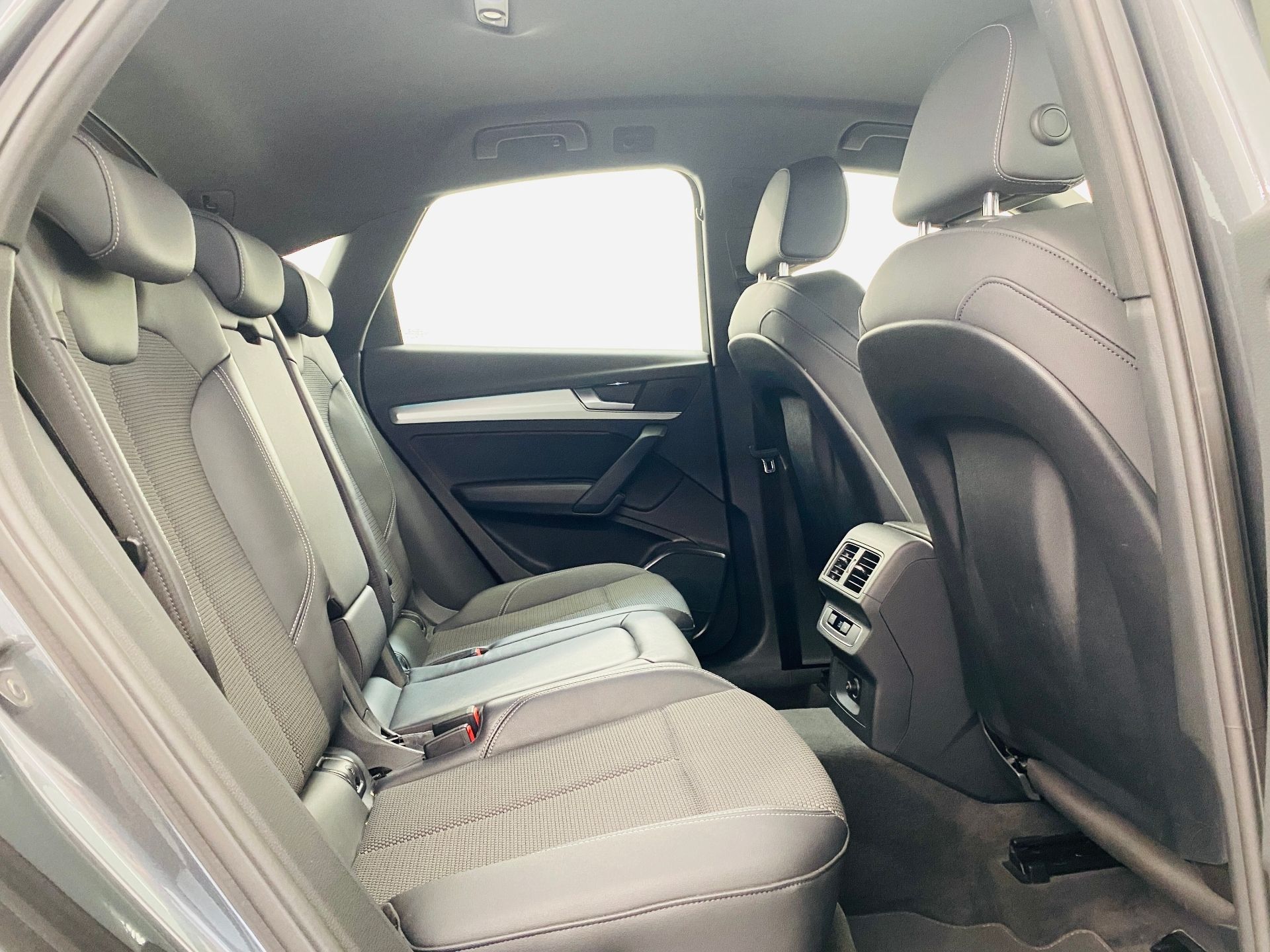Audi Q5, AUDI Q5 S-LINE 50 TFSIE 220KW - fotka 6