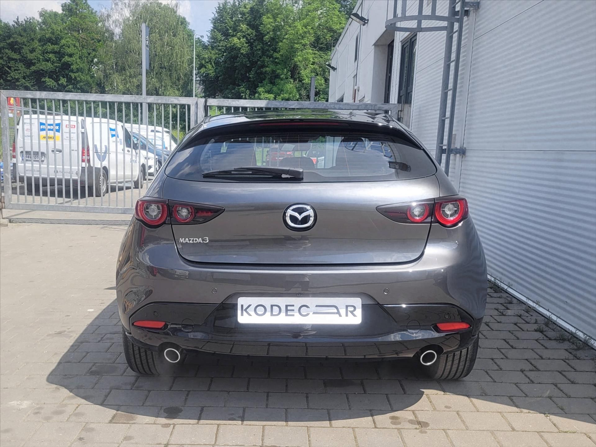 Mazda 3, 2,5 e-Skyactiv G140k 6AT 4x2 - fotka 5
