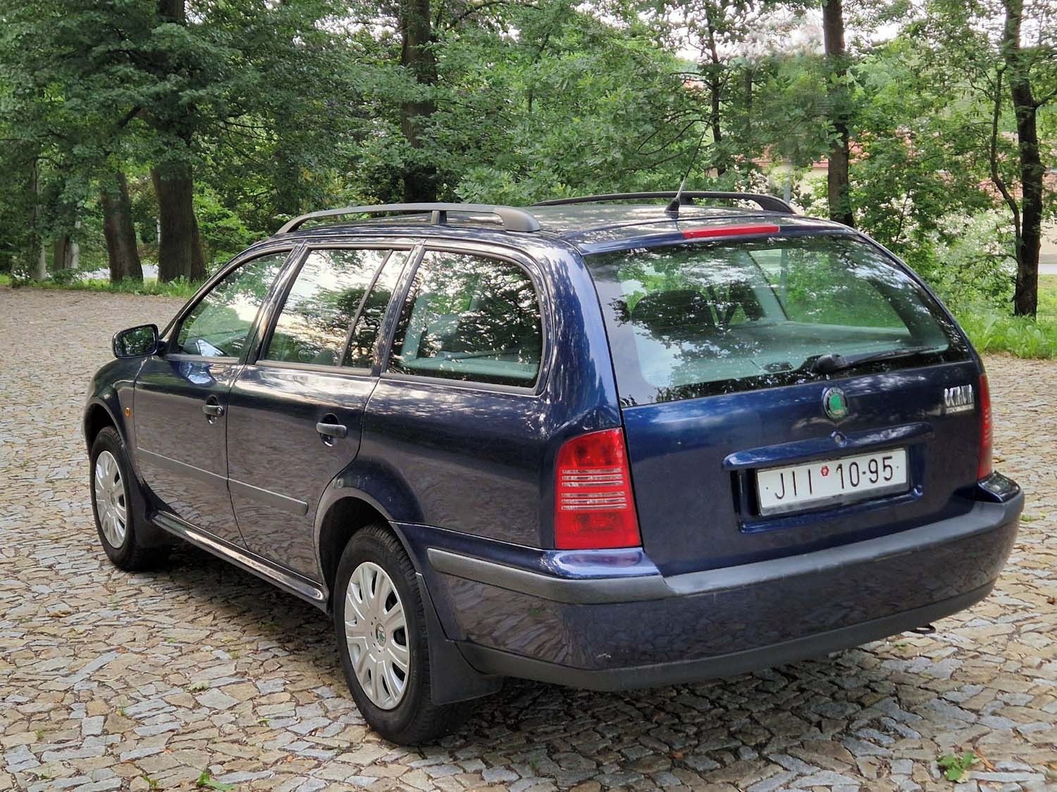 Škoda Octavia, 1.6i 1 majitelka STK do 5/2028 - fotka 6