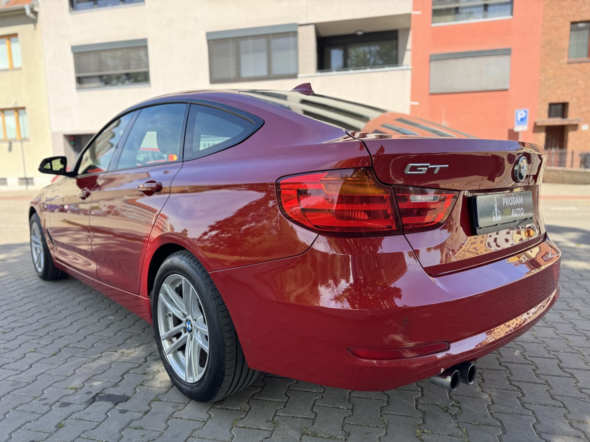 BMW Řada 3, 330D GT 190kW panorama | kůže - fotka 5