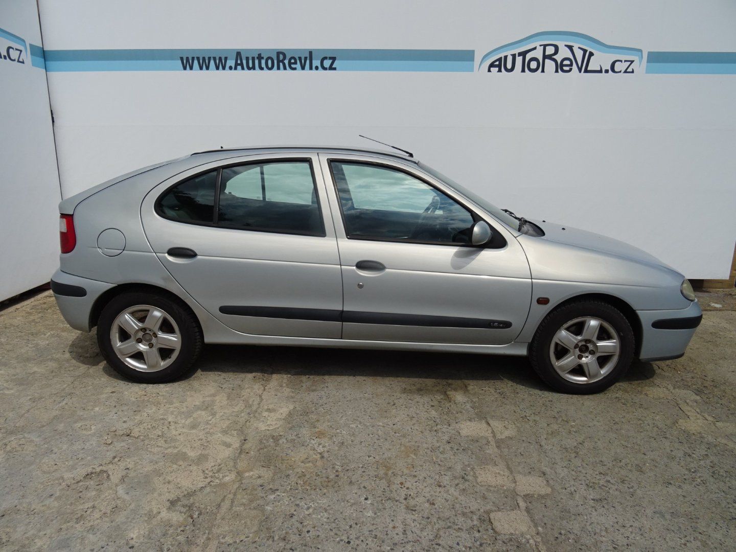 Renault Mégane, 1.6i 16V,79kW,el.okna - fotka 5