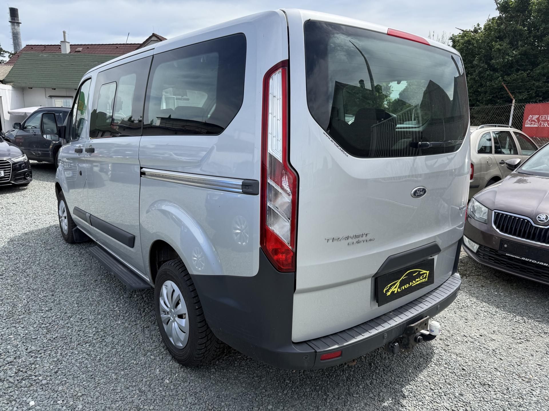 Ford Tourneo Custom, 2.2 TDCI 8 MÍST - fotka 4