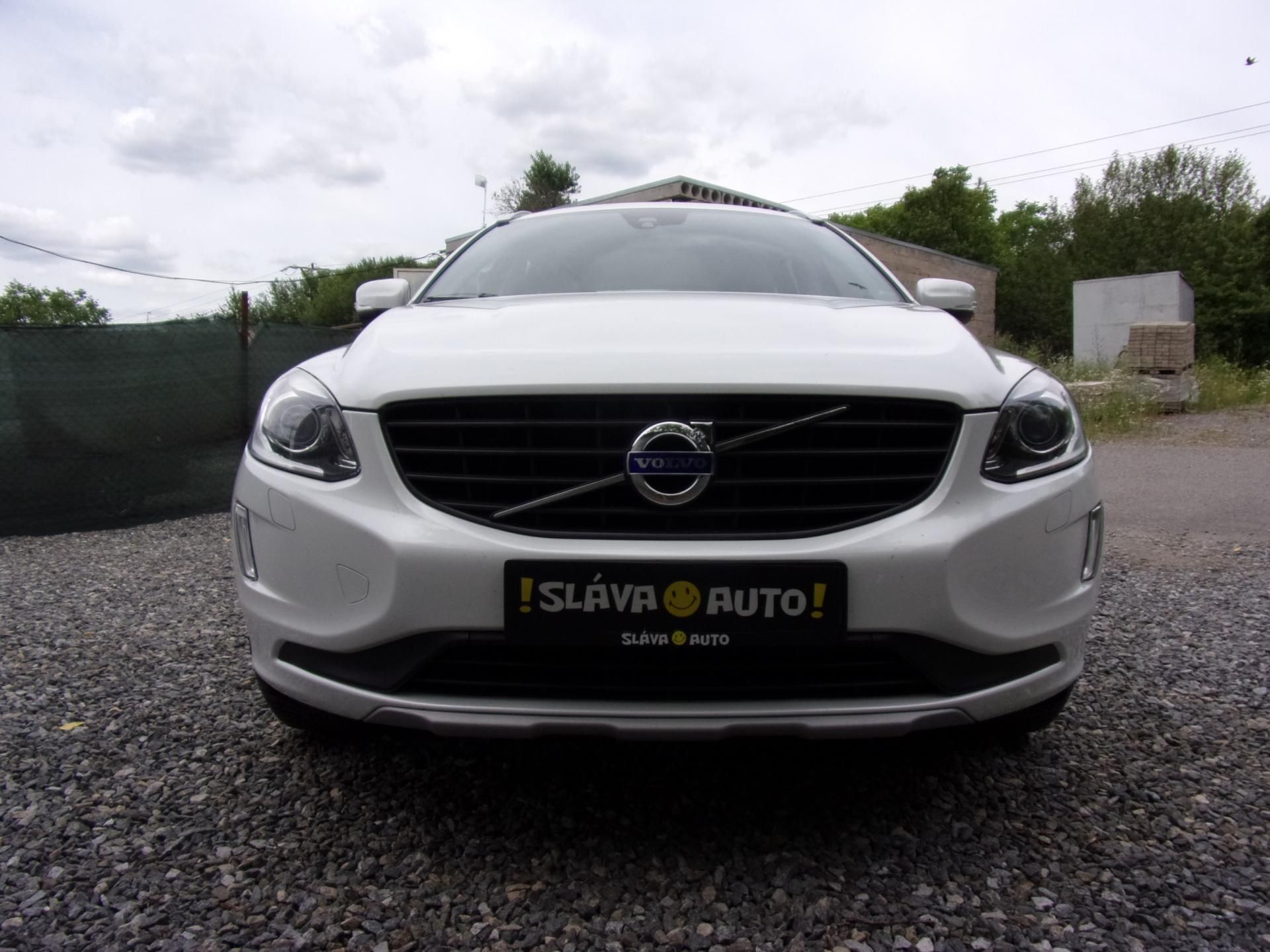 Volvo XC60, 2.0 D4 140kW OCEAN RACE KRÁSNÉ - fotka 2