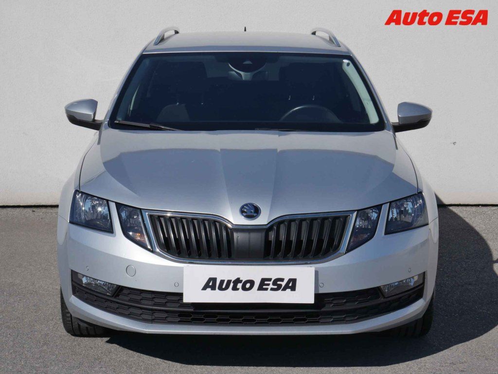 Škoda Octavia, 1.6 TDi,DSG - fotka 2