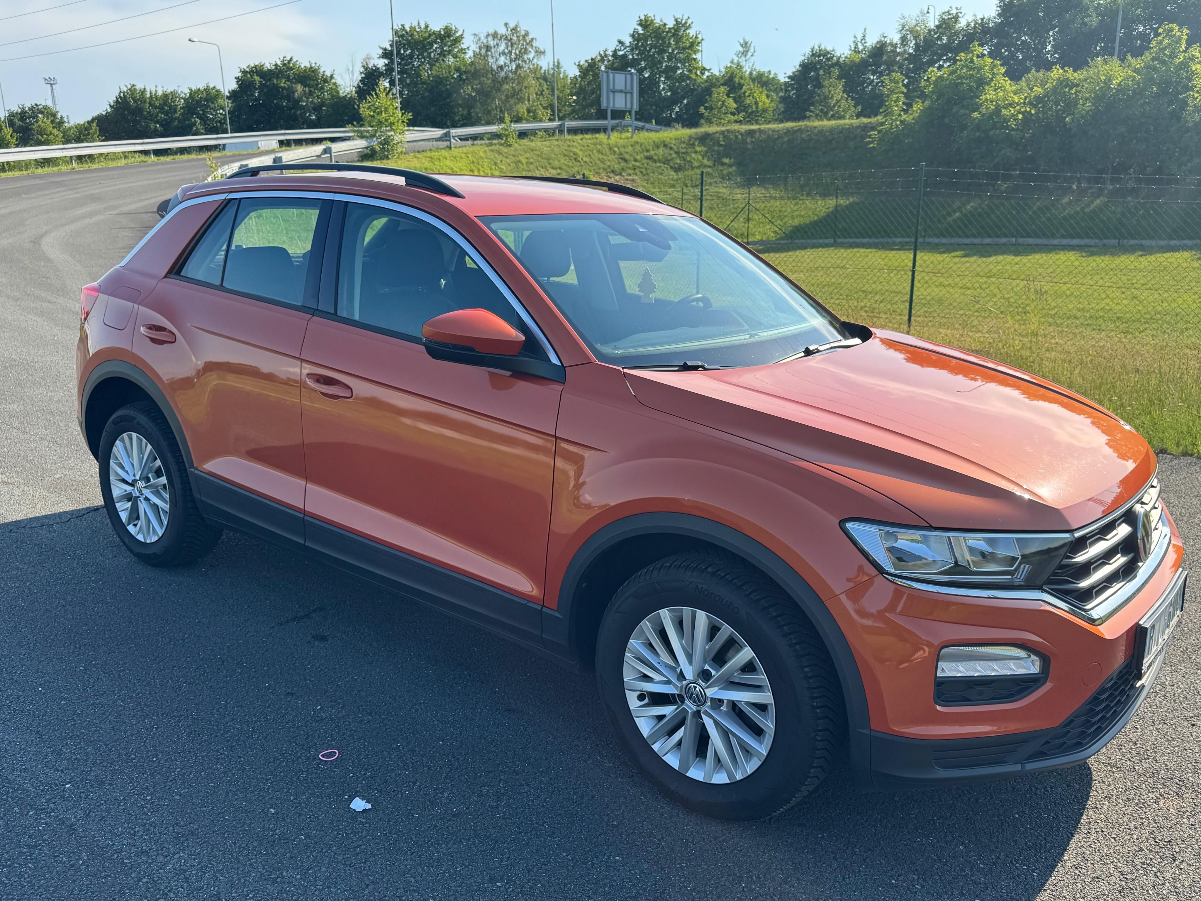 Volkswagen T-Roc, 1.0 tsi     TOP STAV - fotka 2