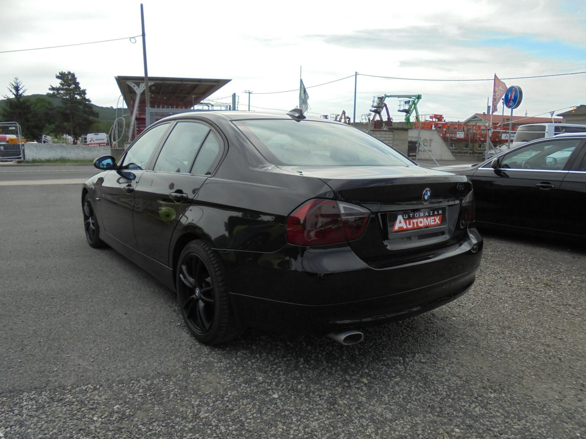 BMW Řada 3, 318D- DIGIKLIMA- VYHŘ. SEDADLA - fotka 5