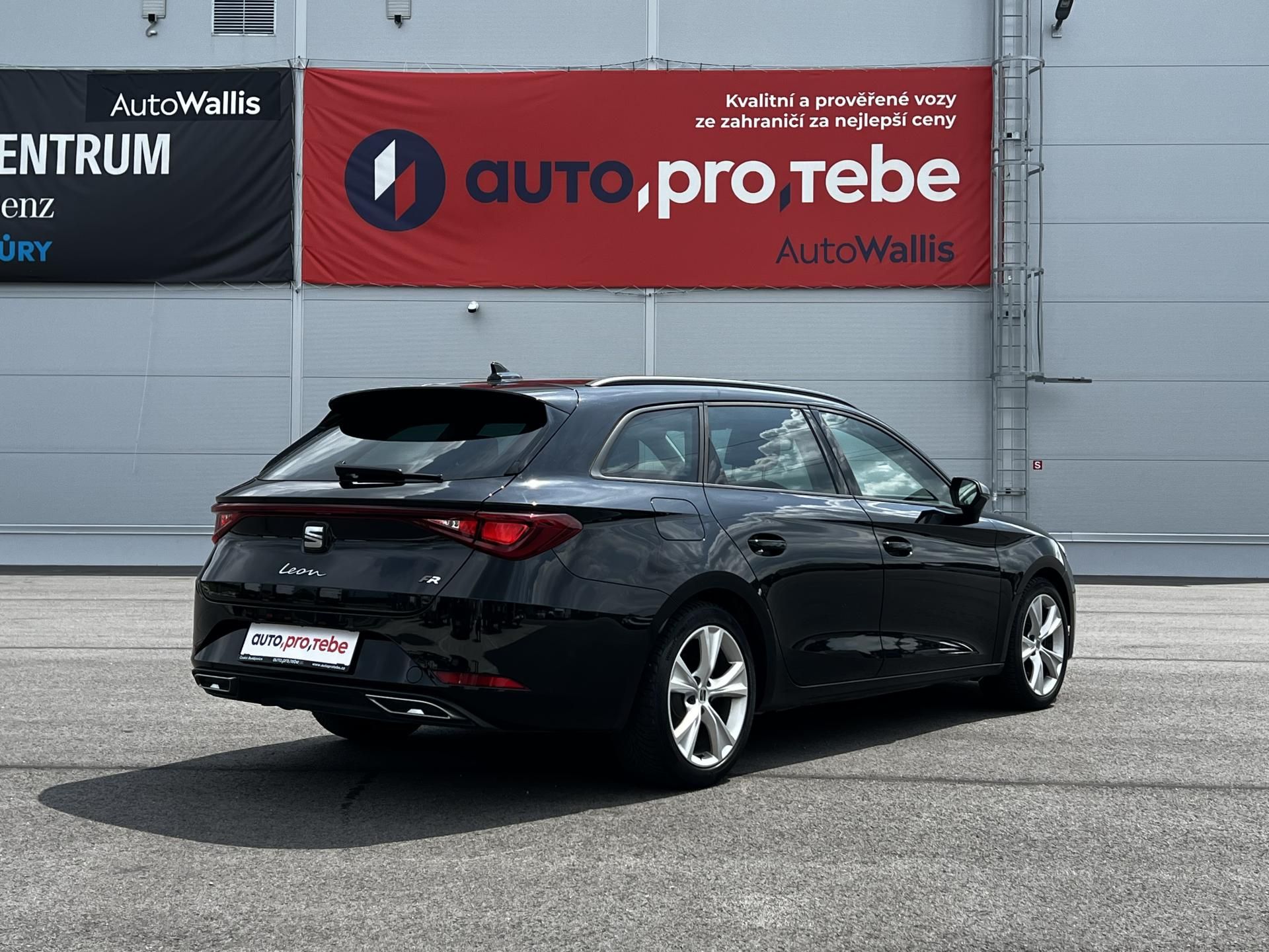 Seat Leon, 2.0TDI 110kW DSG FR-Line DPH - fotka 4