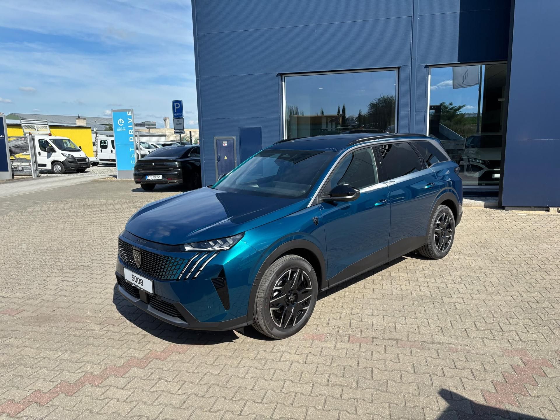 Peugeot 5008, GT Hybrid 145 e-DCS6 - fotka 3