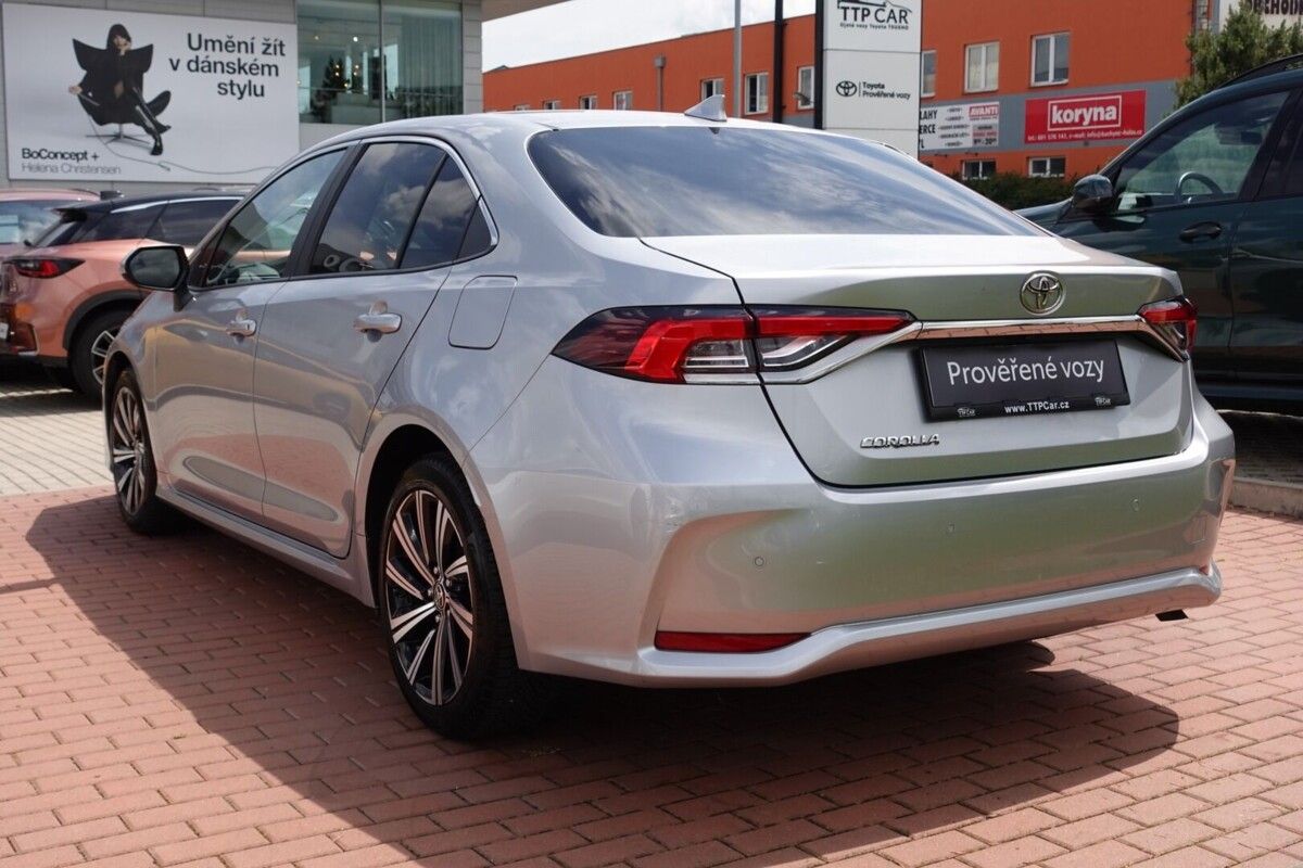 Toyota Corolla, 1,5 BA M/T Comfort + Style + T - fotka 6