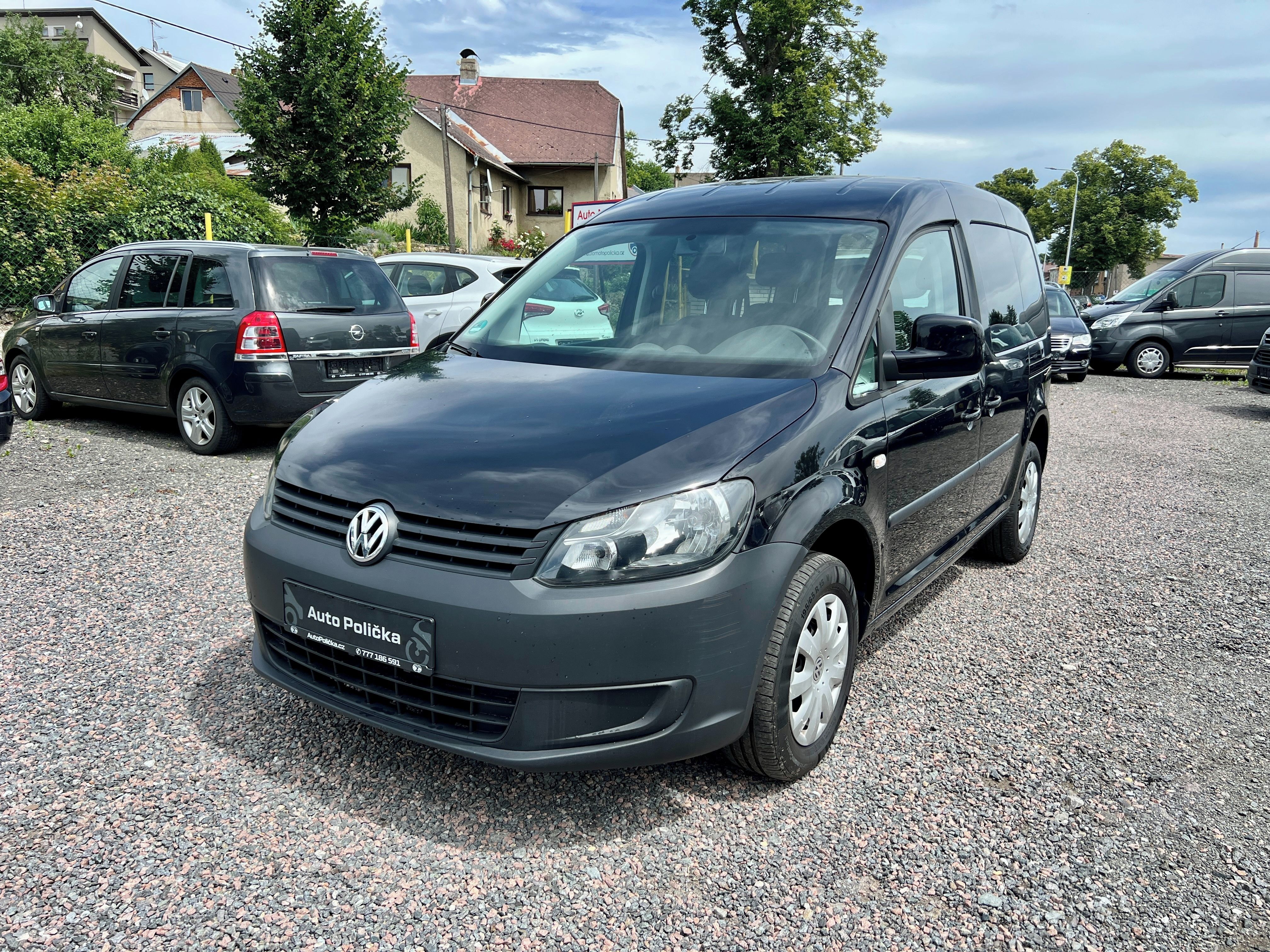 Volkswagen Caddy, 1.6 TDI 75 kW DSG Super stav!