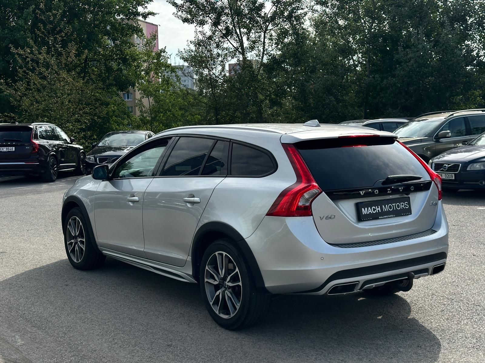 Volvo V60, D4 AWD Cross Country TZ DPH - fotka 4