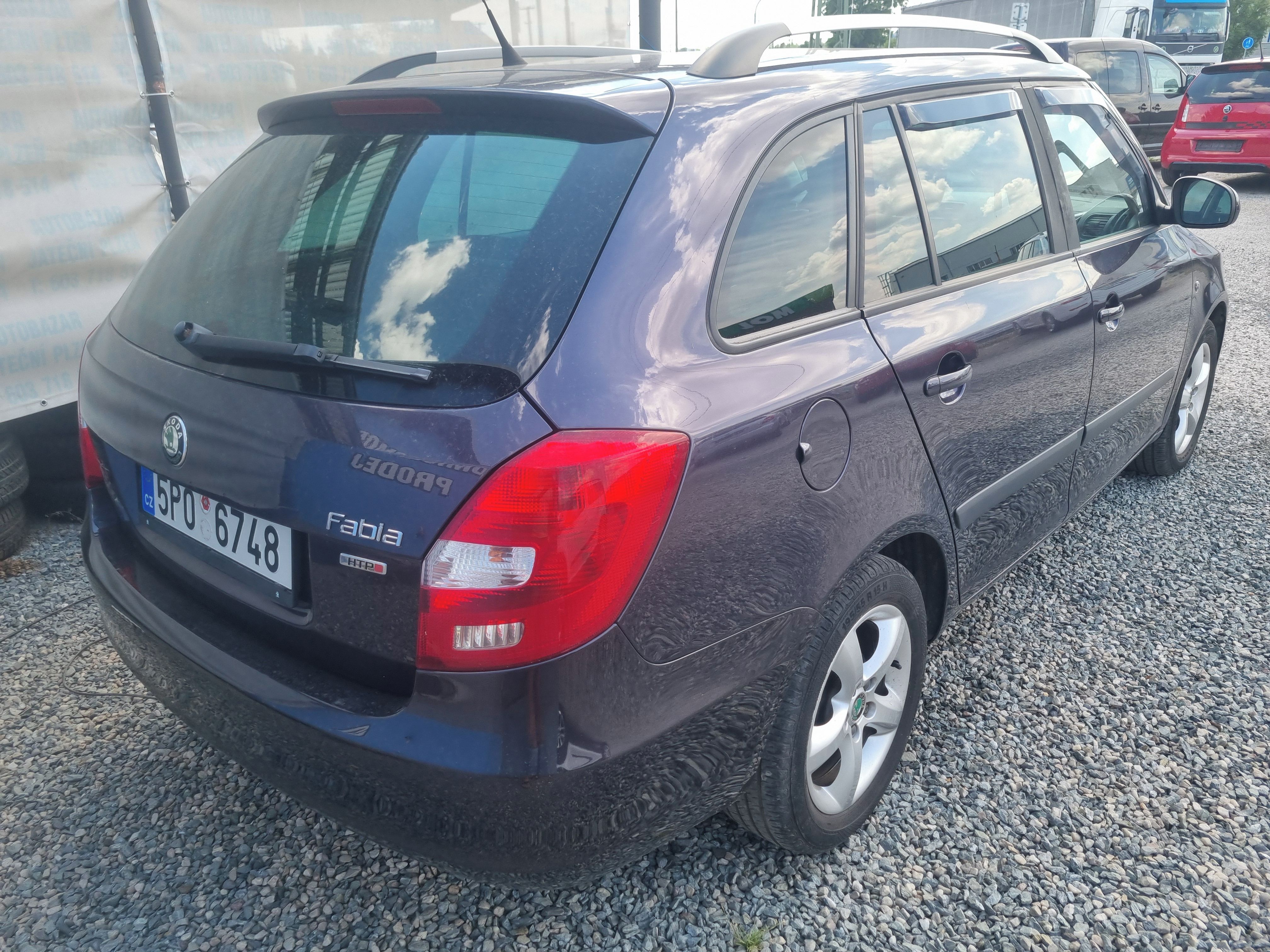Škoda Fabia, 1.2 HTP 51 KW - fotka 3