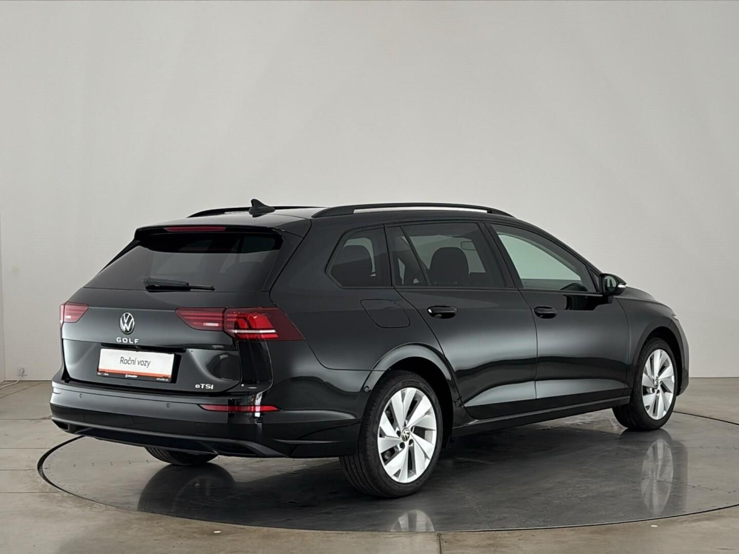 Volkswagen Golf, 1.5 eTSi / 85 kW People DSG - fotka 2