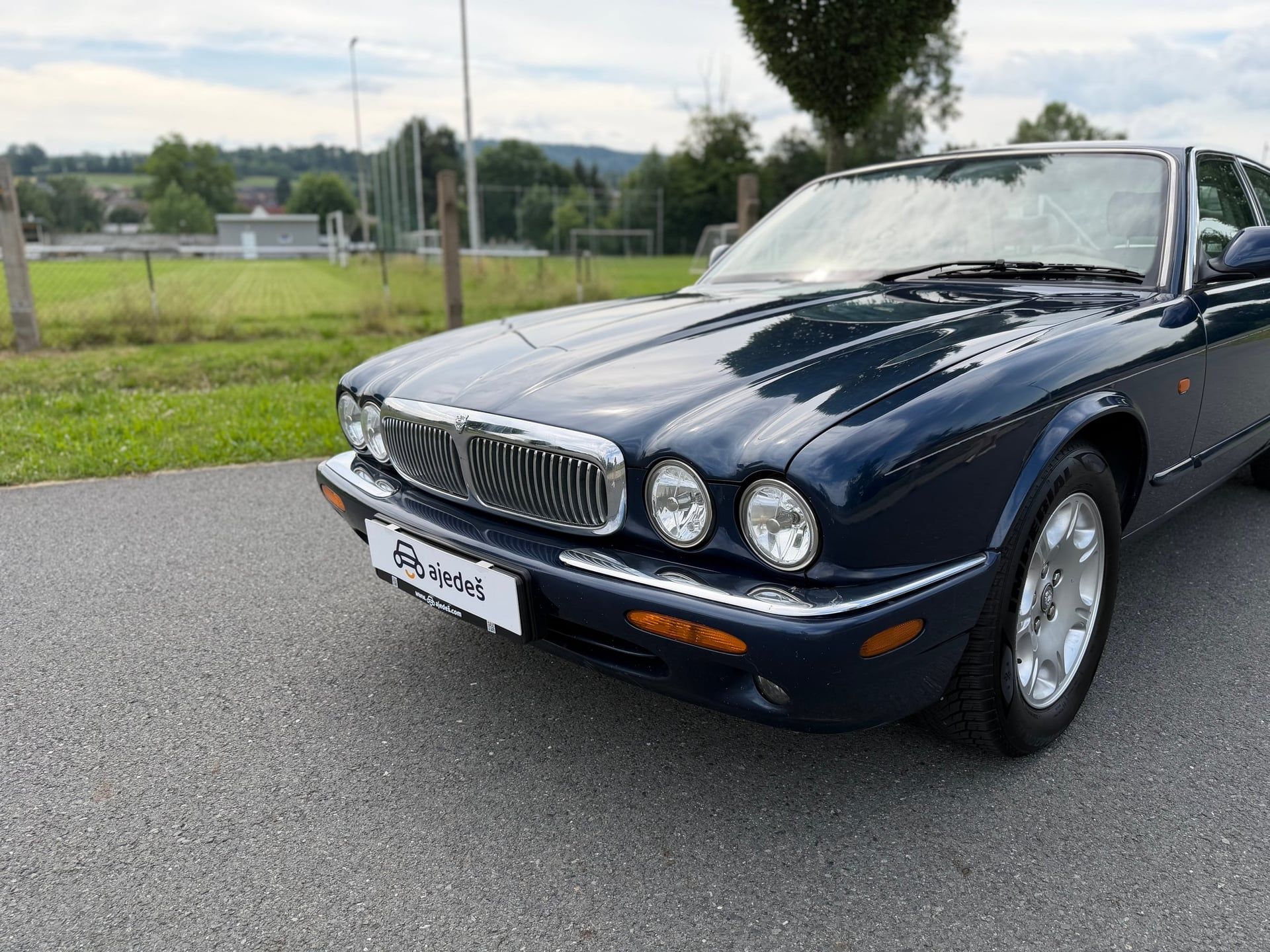 Jaguar XJ, V8 4.0 Sovereign Automat - fotka 2