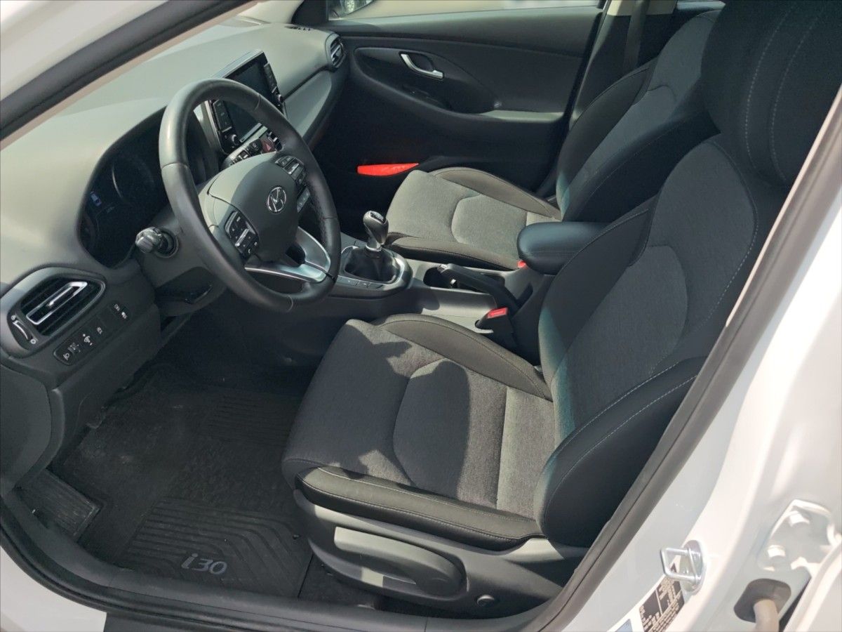 Hyundai i30, 1,0 TGDI 120 Smart - fotka 6