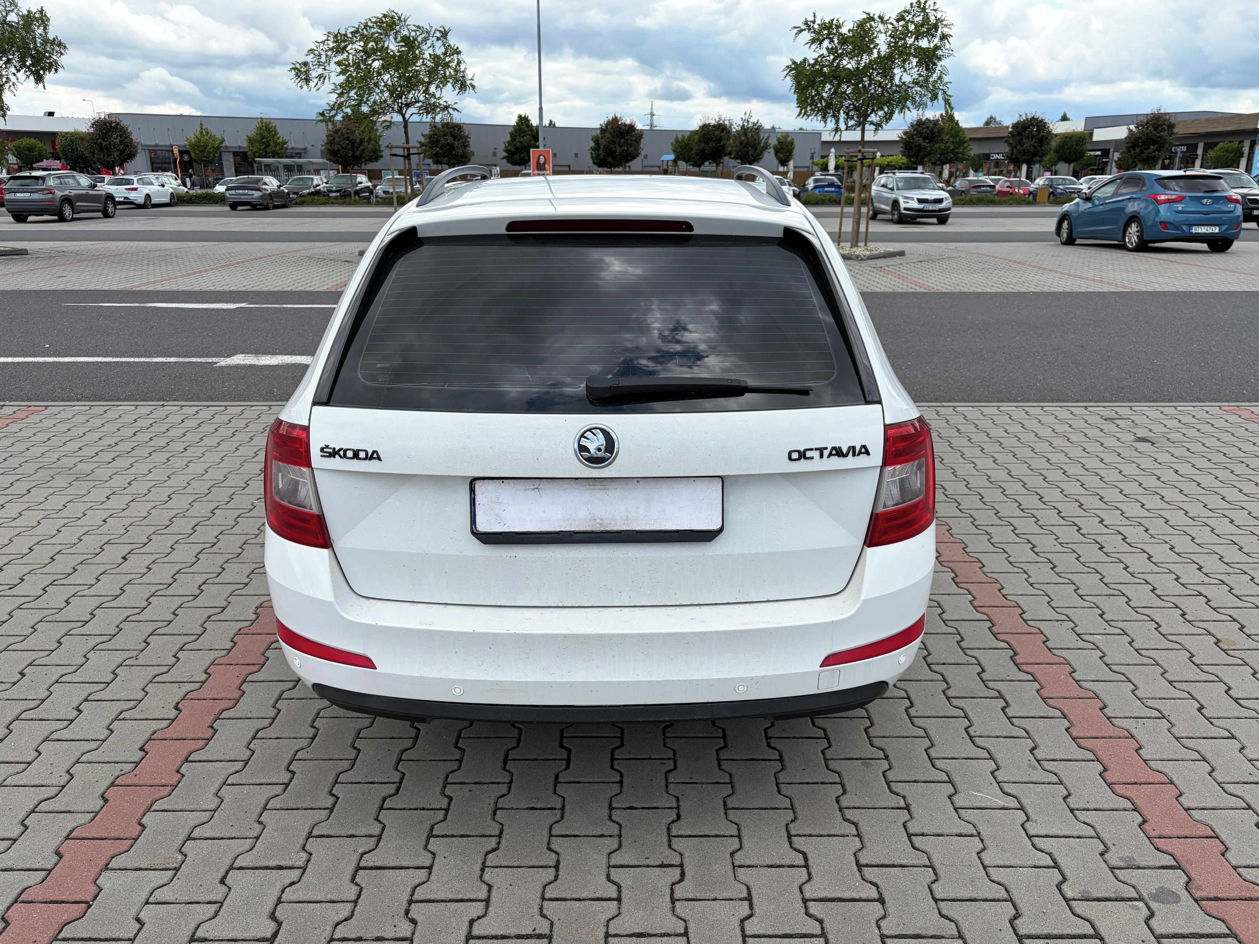 Škoda Octavia, III 1.6 TDi 77kw ČR serviska - fotka 4