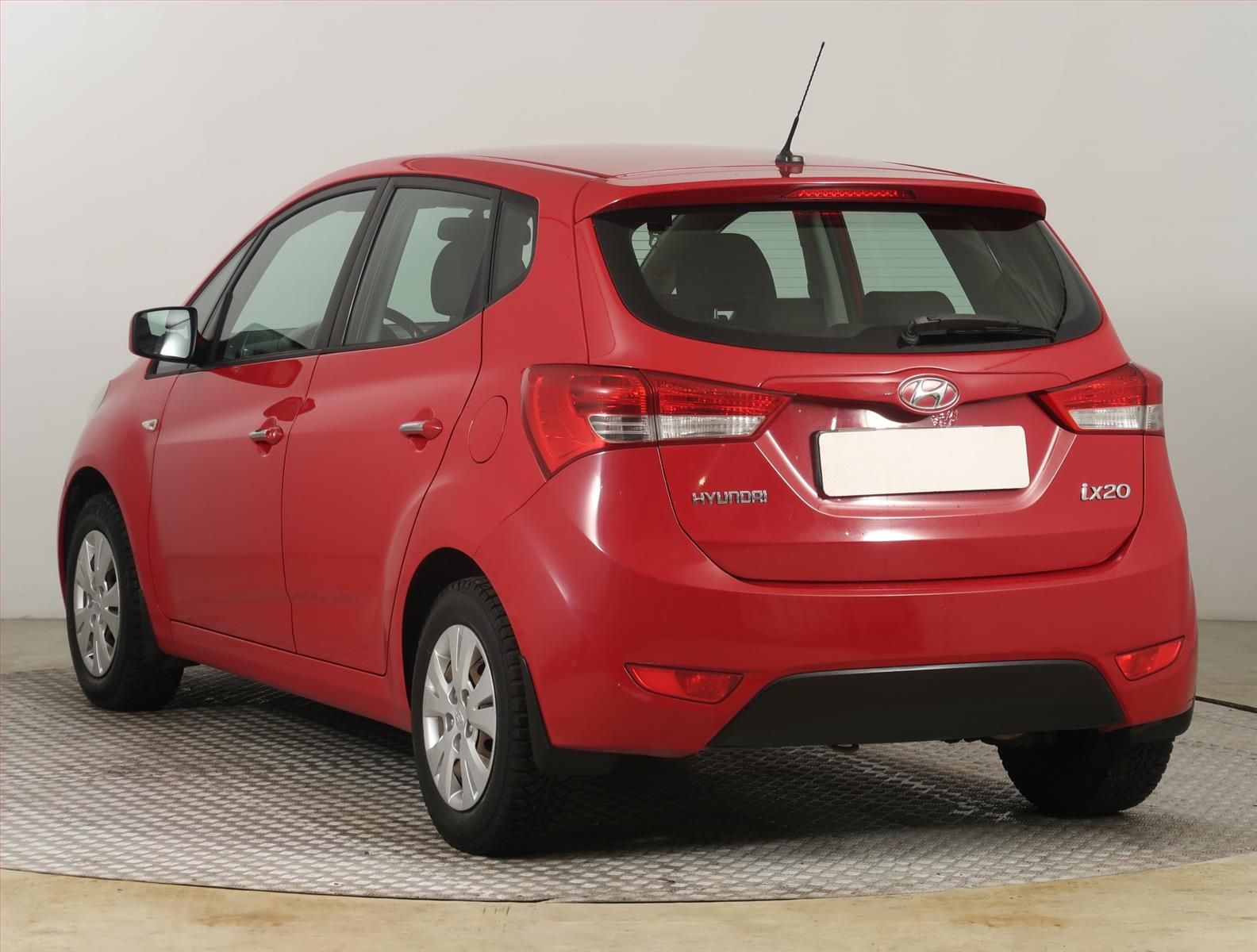 Hyundai ix20, 1.4 CVVT, Serv.kniha - fotka 4
