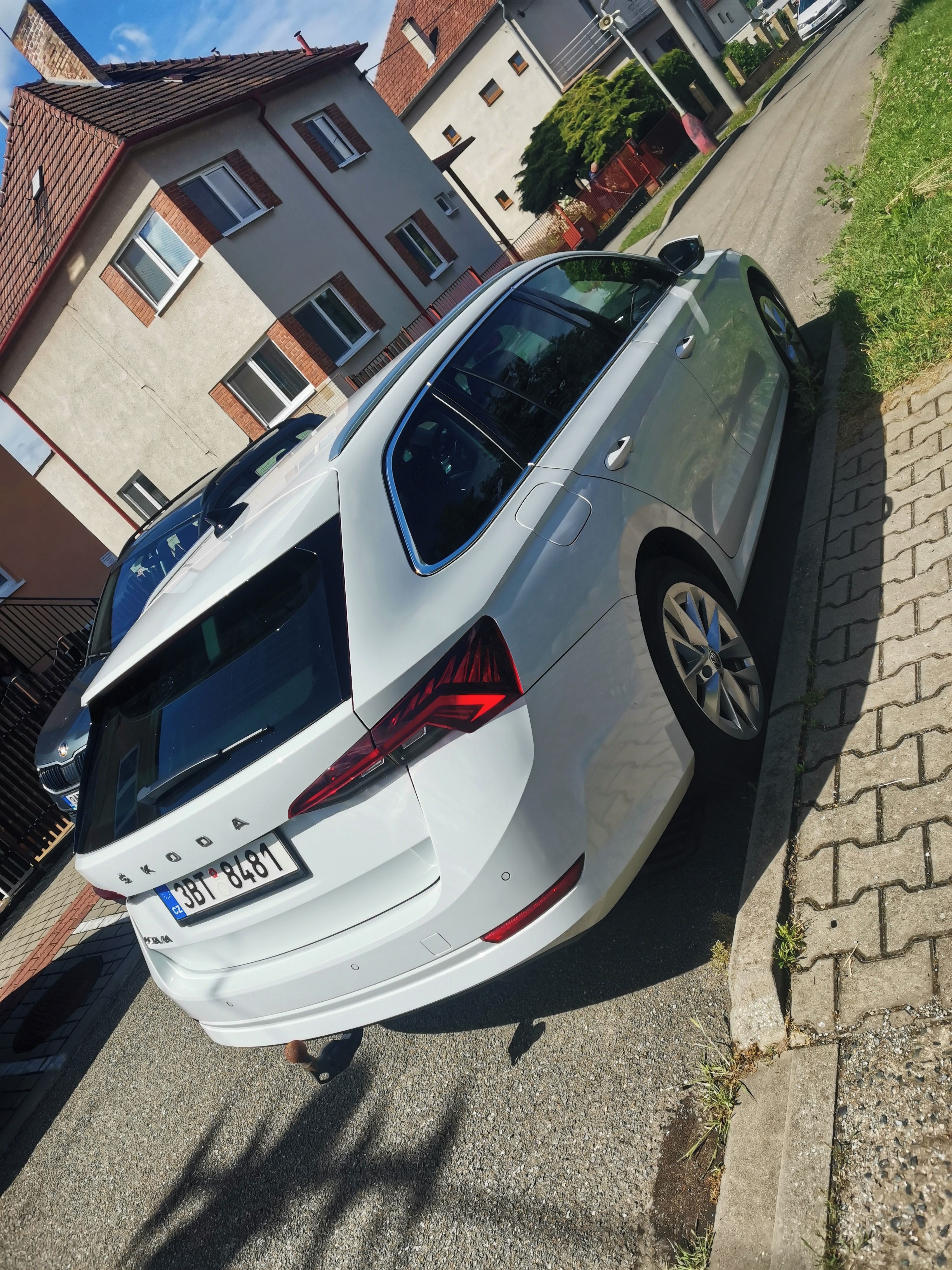 Škoda Octavia, 2.0TDi Style - fotka 4