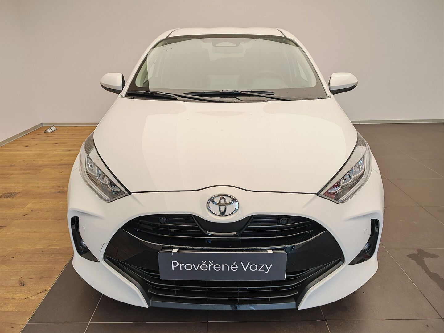 Toyota Yaris, 1.5 Hybrid e-CVT Style - fotka 2