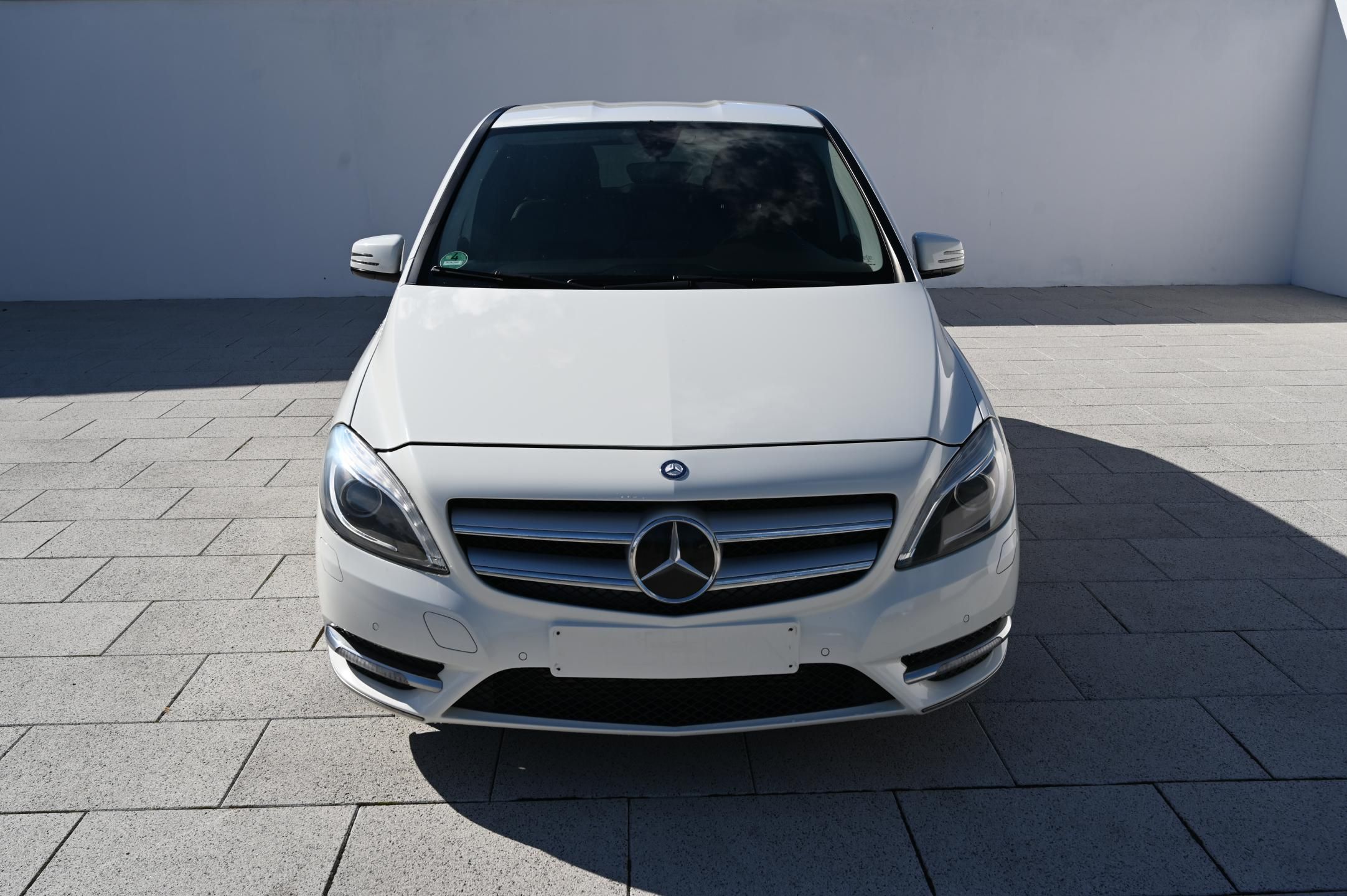 Mercedes-Benz Třídy B, B 180 1.6 90KW Edition 1/2013 - fotka 2