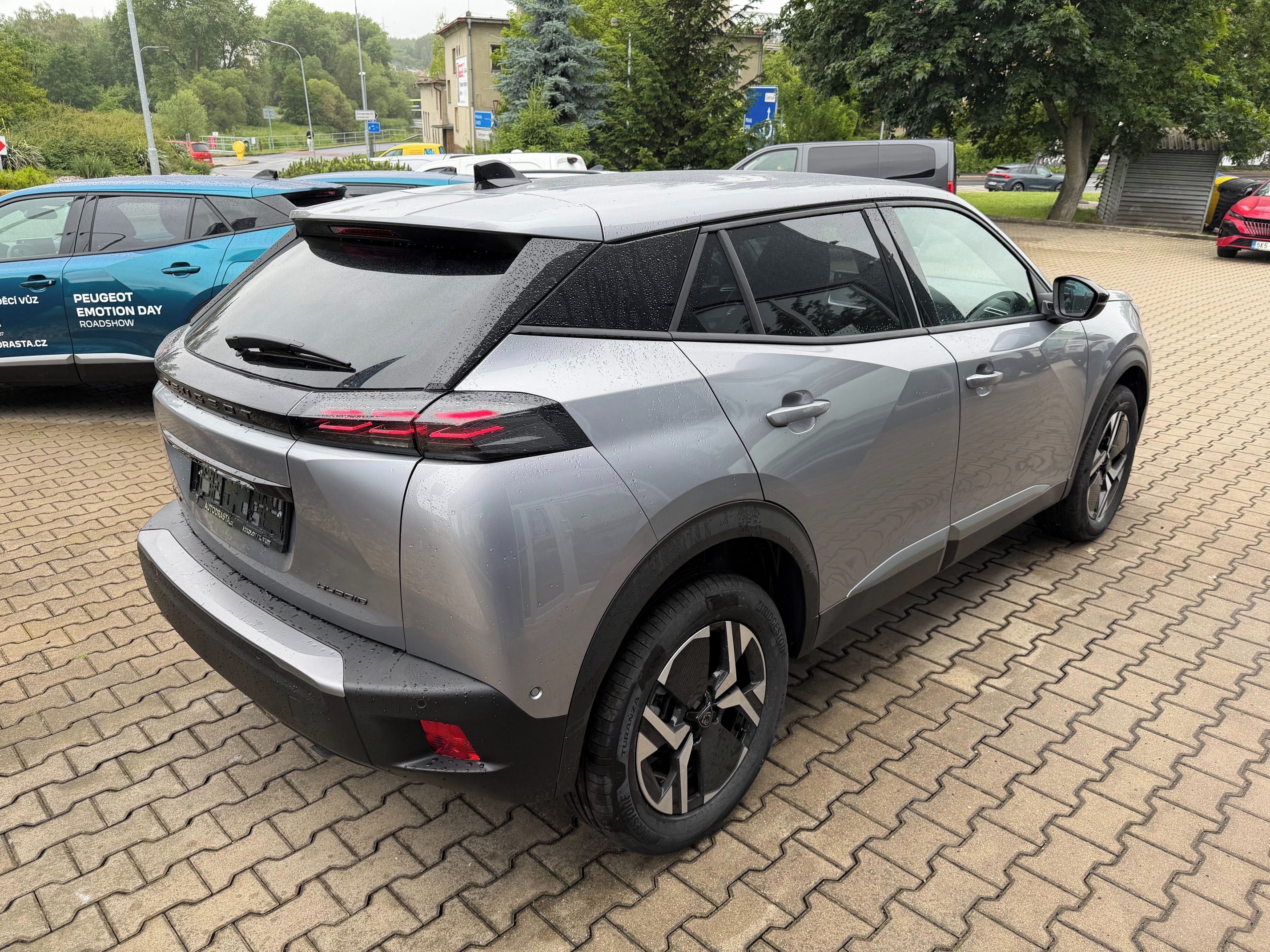 Peugeot 2008, ALLURE Hybrid 110 e-DCS6 - fotka 4