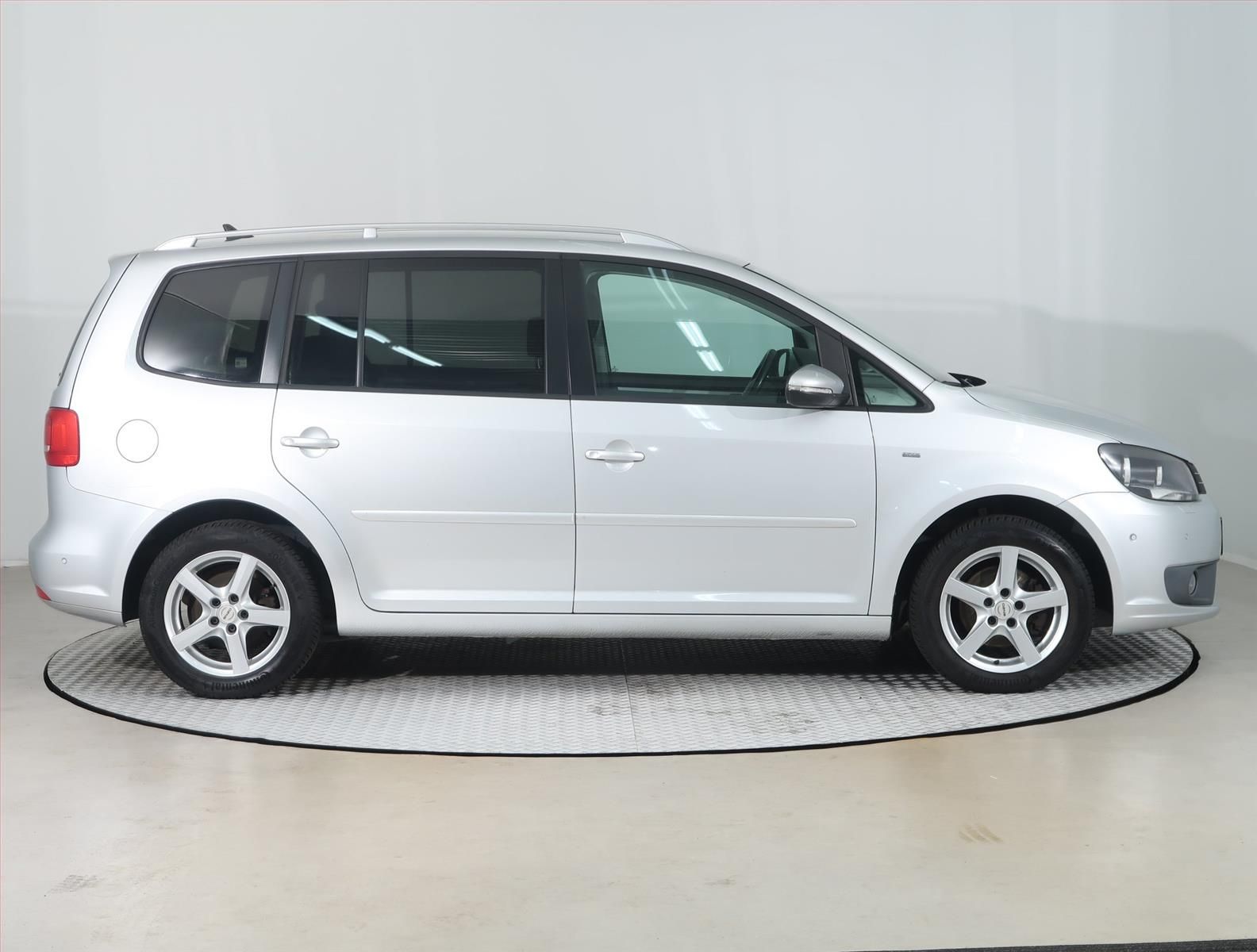Volkswagen Touran, 1.6 TDI - fotka 6