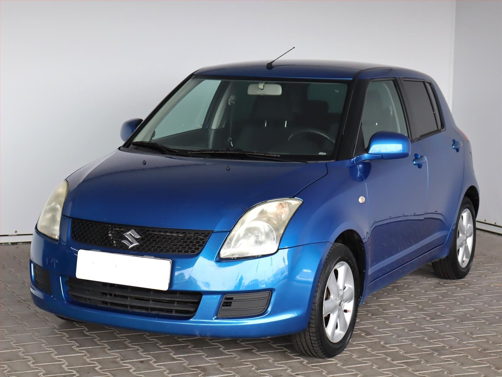 Suzuki Swift, 1.3 - fotka 2