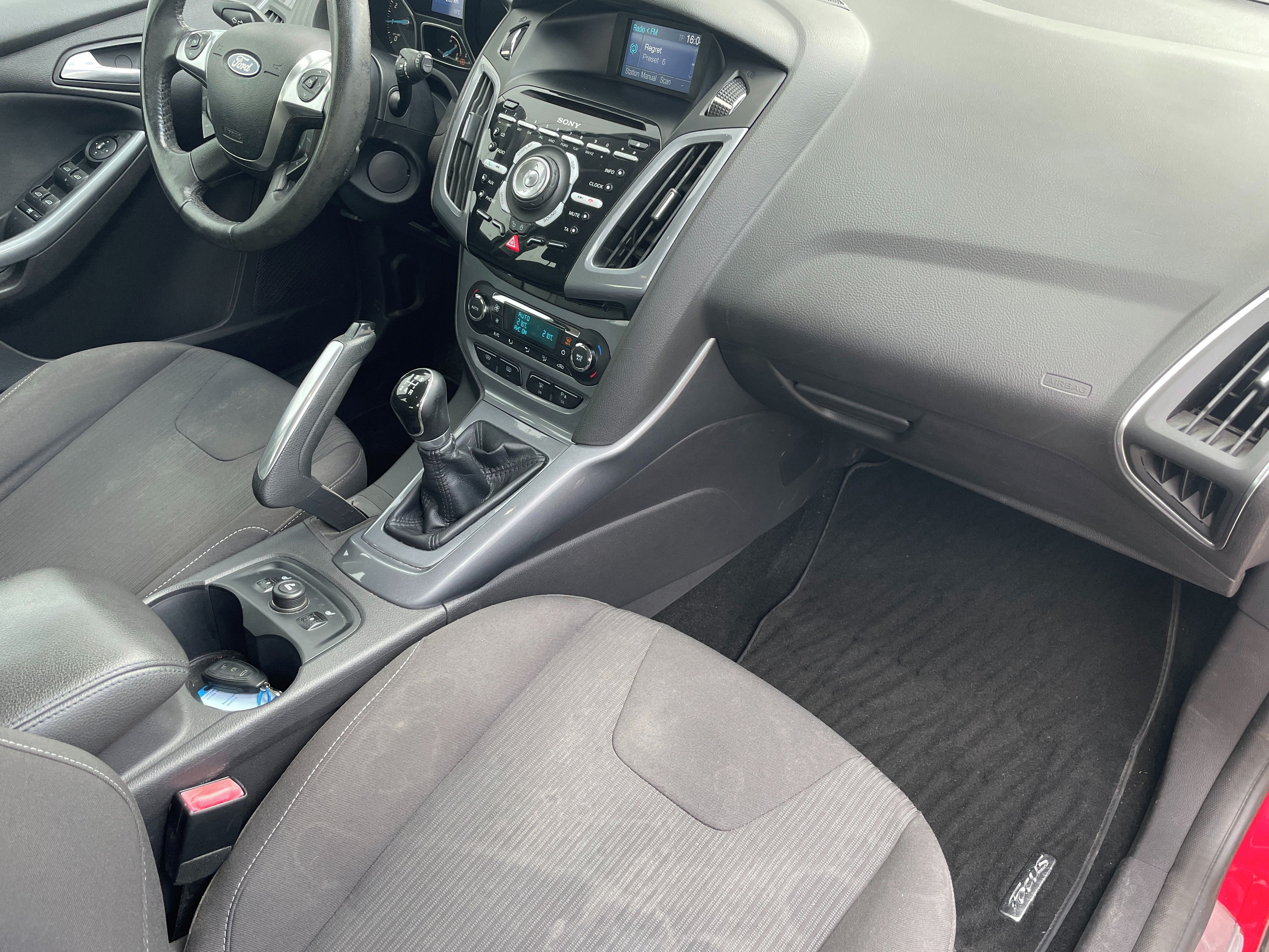 Ford Focus, 1,6 Ti-VCT 92kW TITANIUM - fotka 6