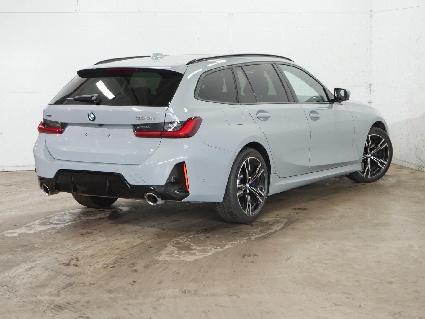 BMW Řada 3, 330D xDrive Touring - fotka 4