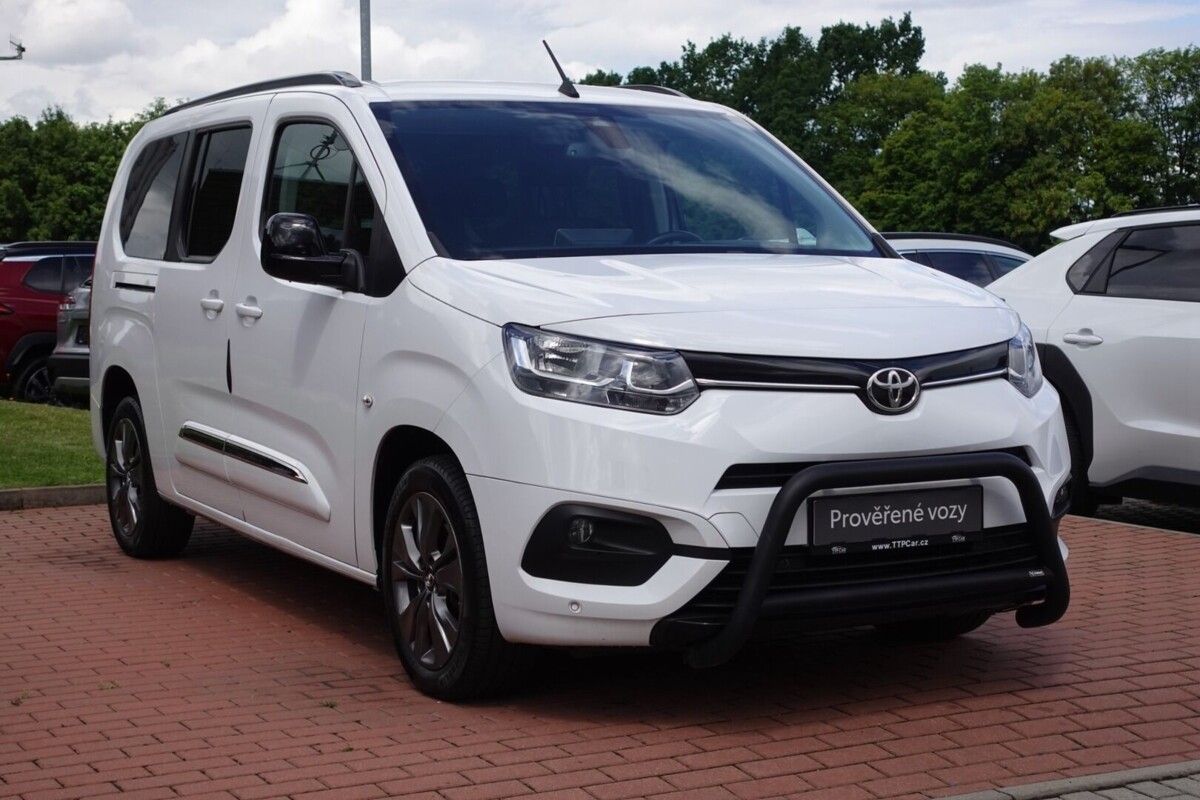 Toyota Proace City Verso, 1.5 D4-D 130 6 MT Long 5D - fotka 3