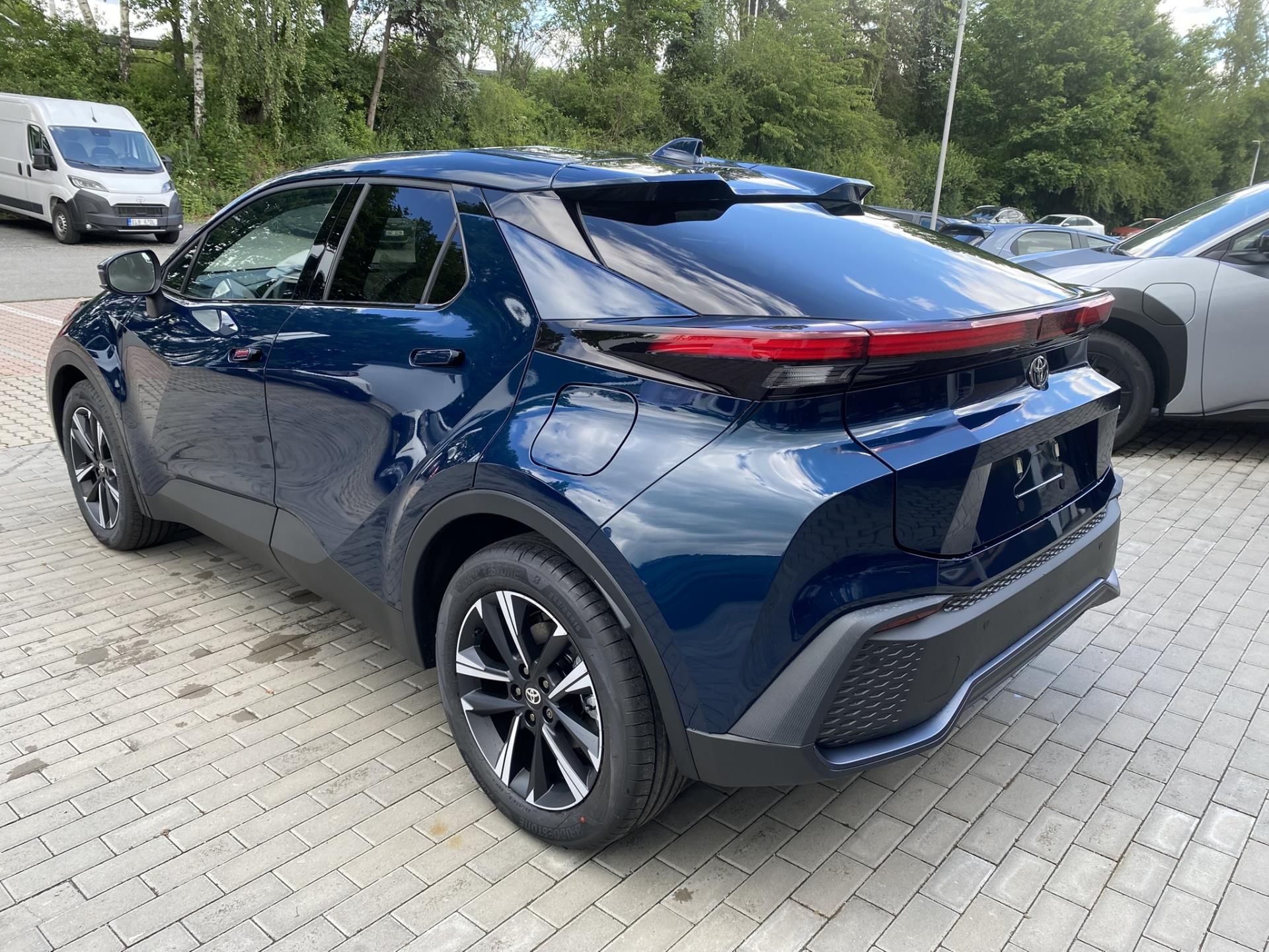 Toyota C-HR, 2.0 PHEV STYLE - fotka 4