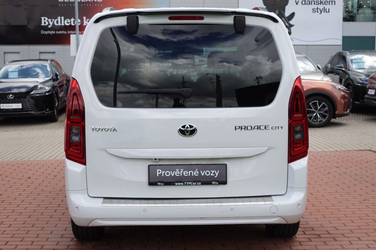 Toyota Proace City Verso, 1.5 D4-D 130 6 MT Long 5D - fotka 5