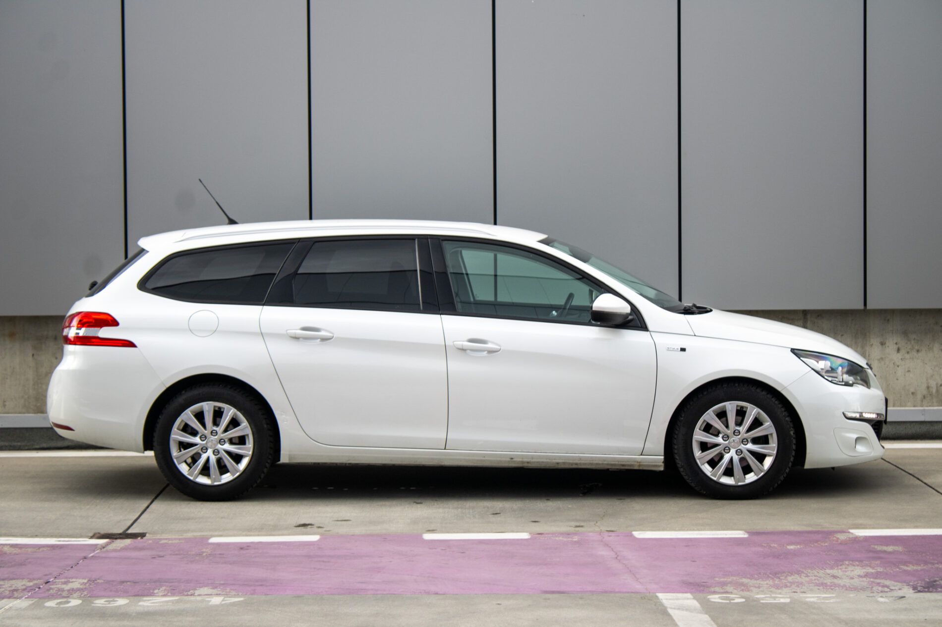Peugeot 308 - fotka 4