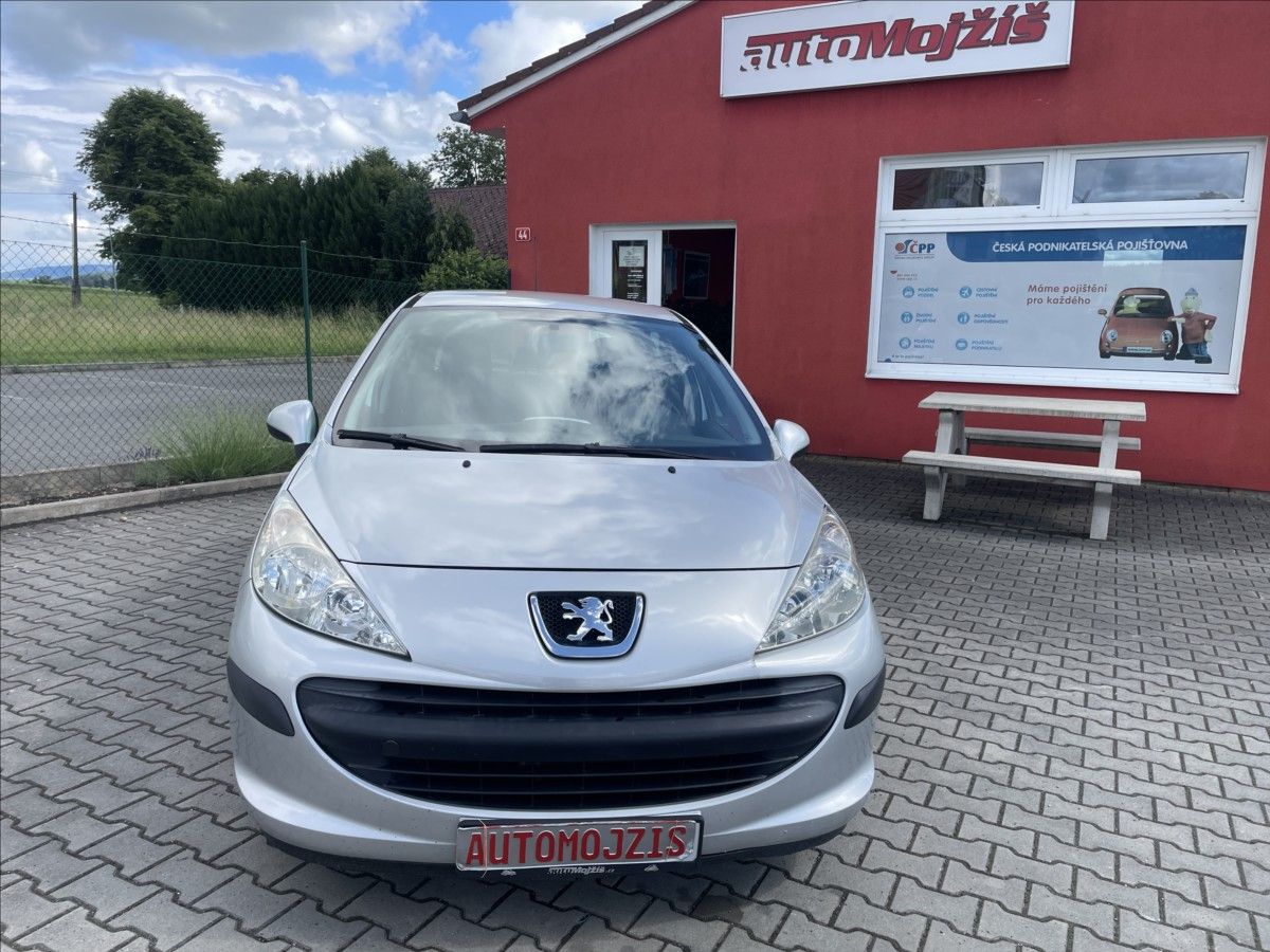 Peugeot 207, 1,4 i 54 kW KLIMA OK NOVÁ STK