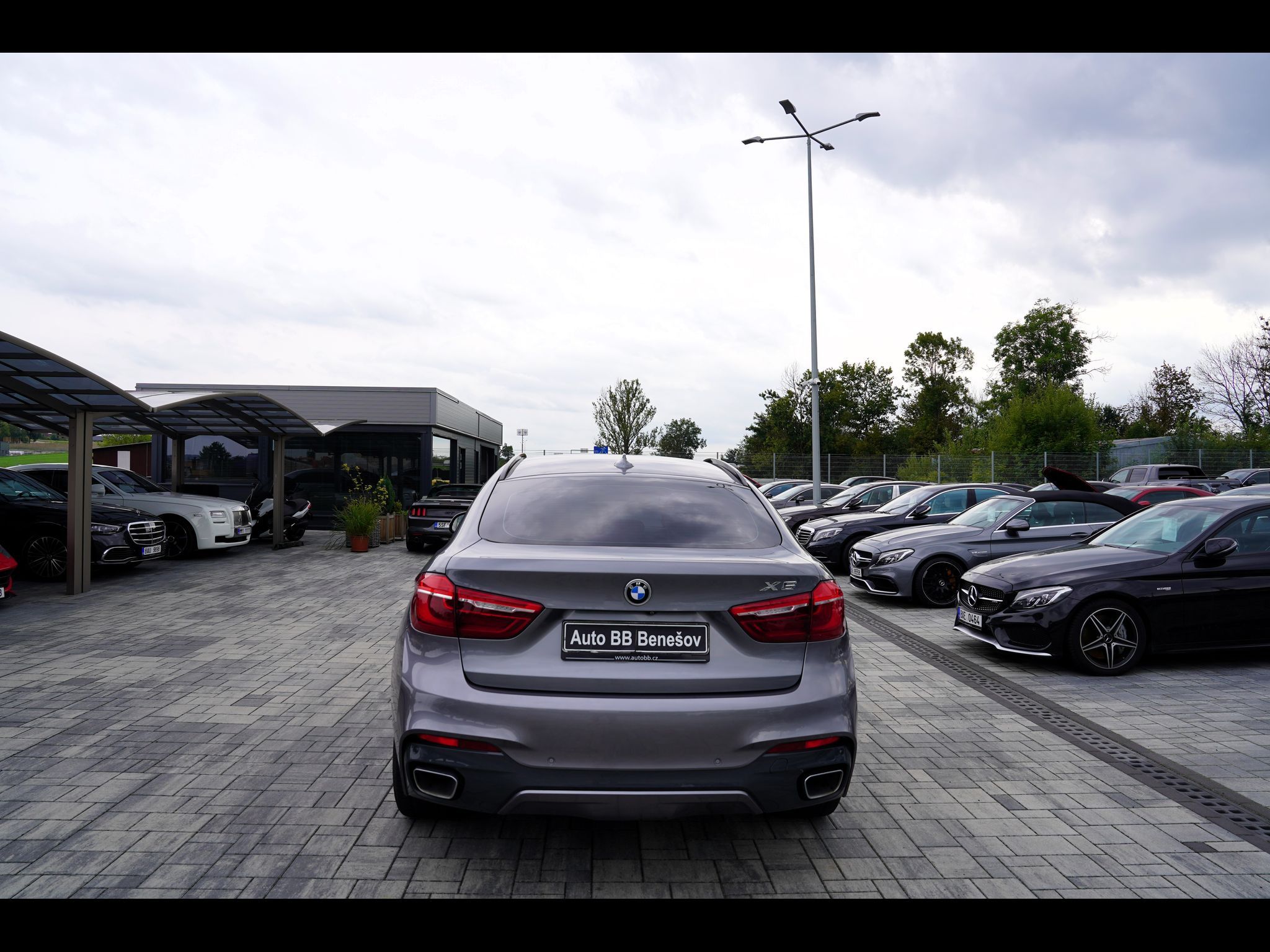 BMW X6, 3.0d xDrive, M paket/260PS/ČR - fotka 5