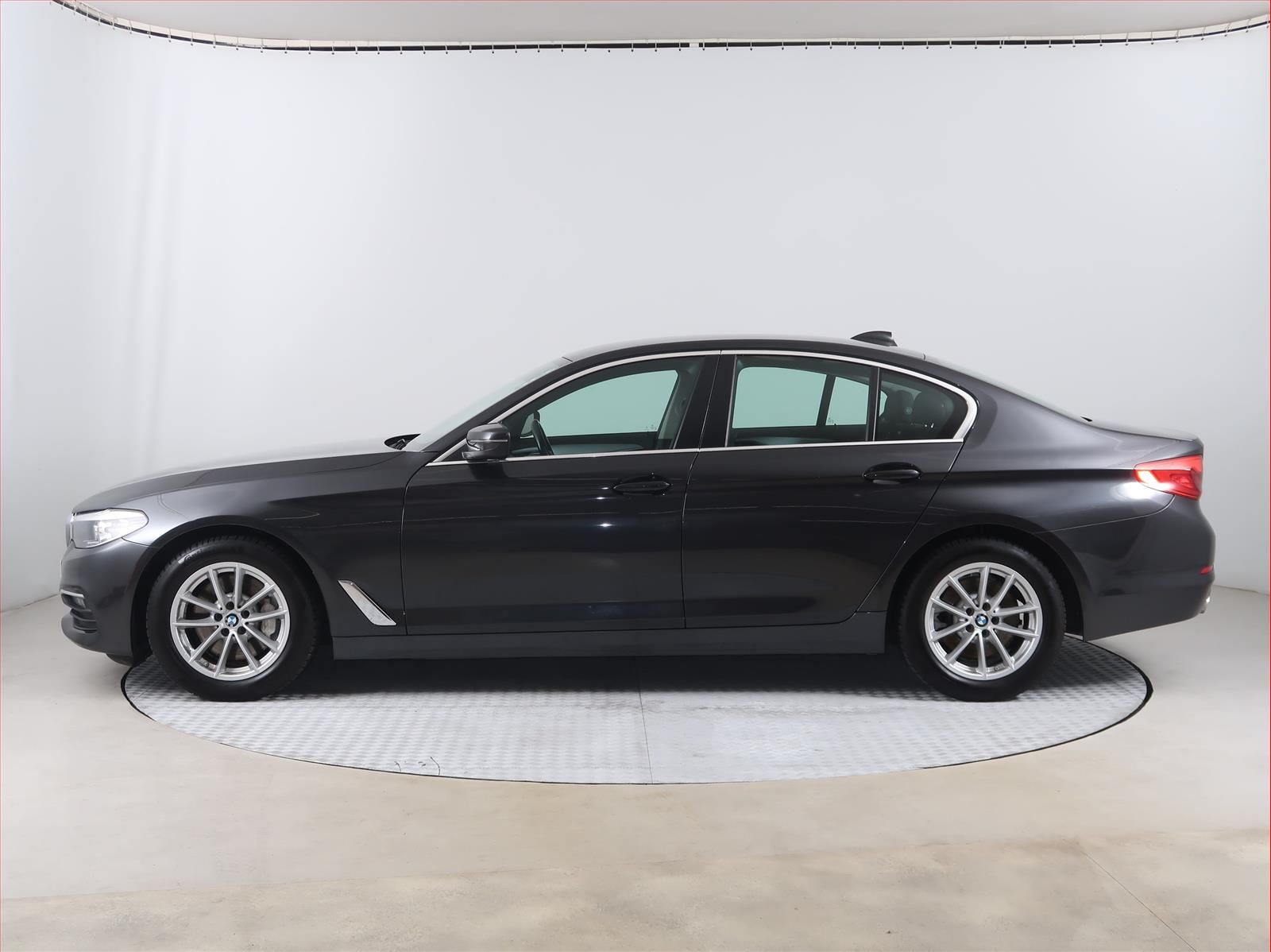 BMW Řada 5, 525d, Automat, Serv.kniha - fotka 3