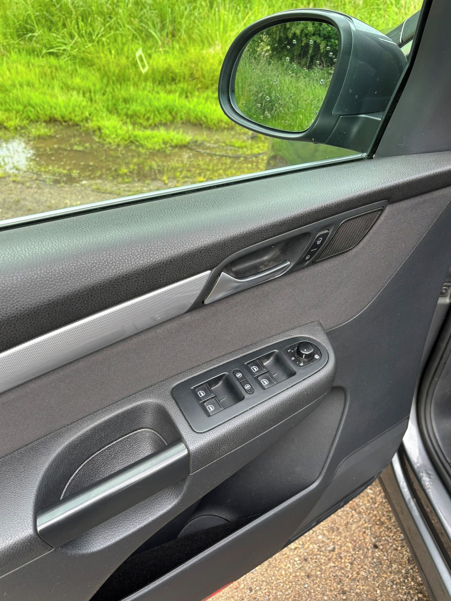 Volkswagen Sharan, Volkswagen Sharan 2,0 TDI - fotka 5