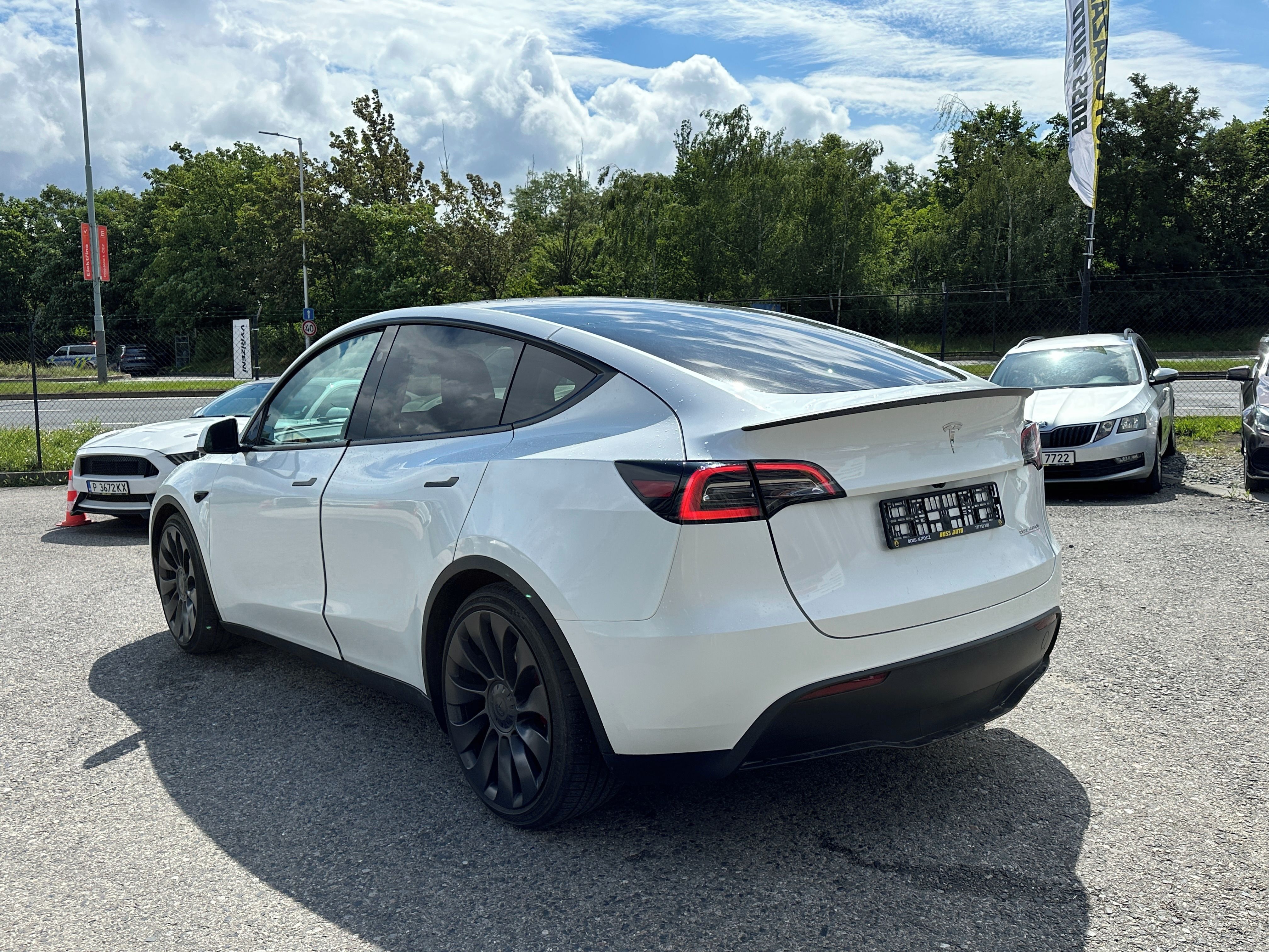 Tesla Model Y, Tesla Model Y  2023 - fotka 5