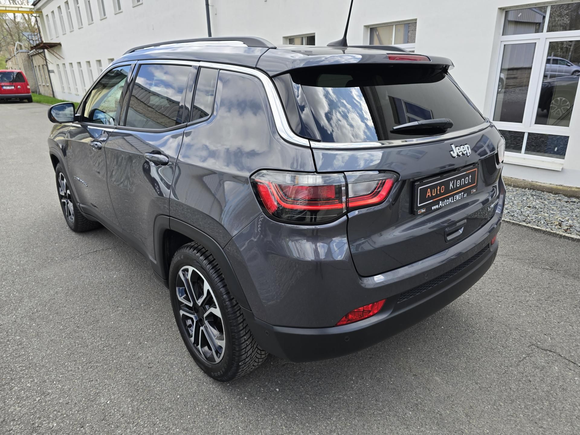 Jeep Compass, 1.3 110kW LIMITED KAMERA 360° - fotka 5