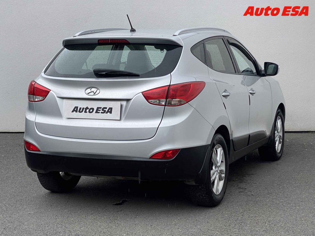 Hyundai ix35, 1.6 GDi,Výhřev sed - fotka 4