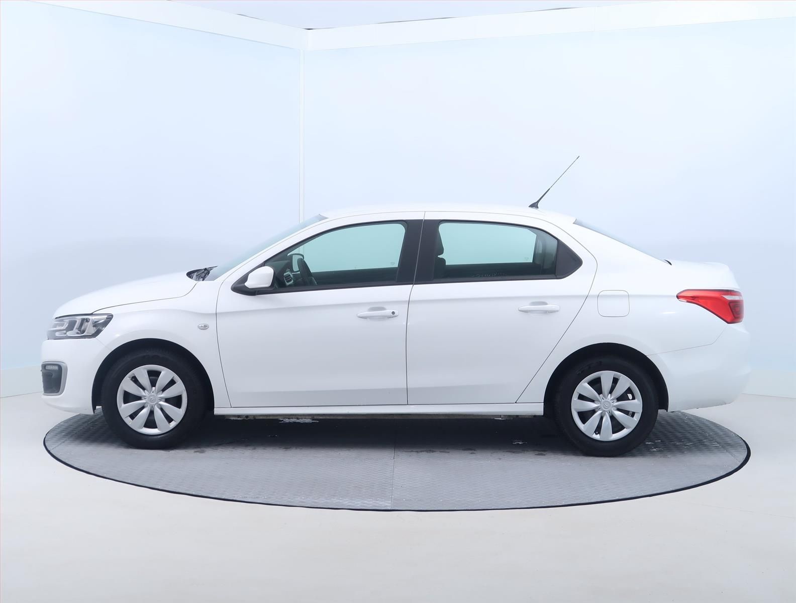 Citroën C-Elysée, 1.2 PureTech, Tendance, ČR - fotka 3